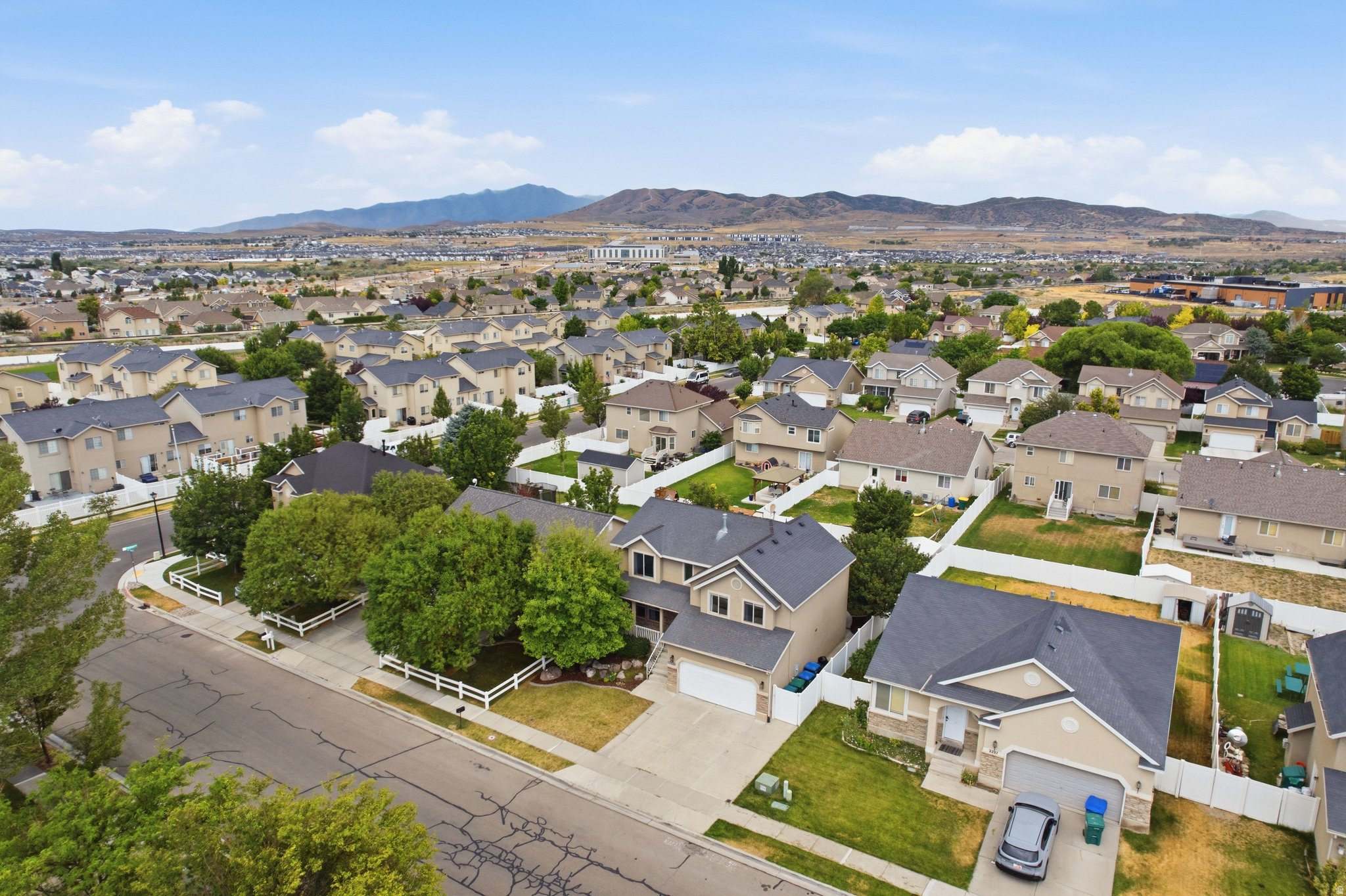 POINTE MEADOWS PHASE VIII - Residential
