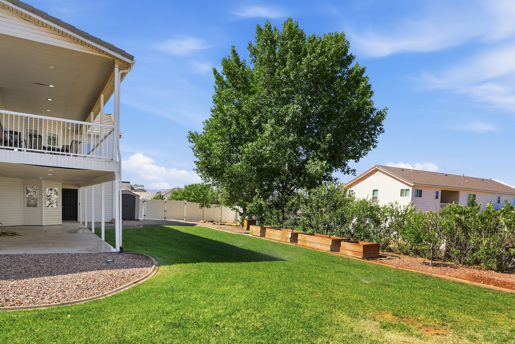 MAJESTIC VIEW 1 - Residential