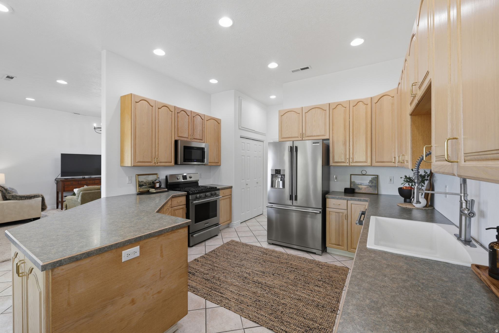 MAJESTIC VIEW 1 - Residential