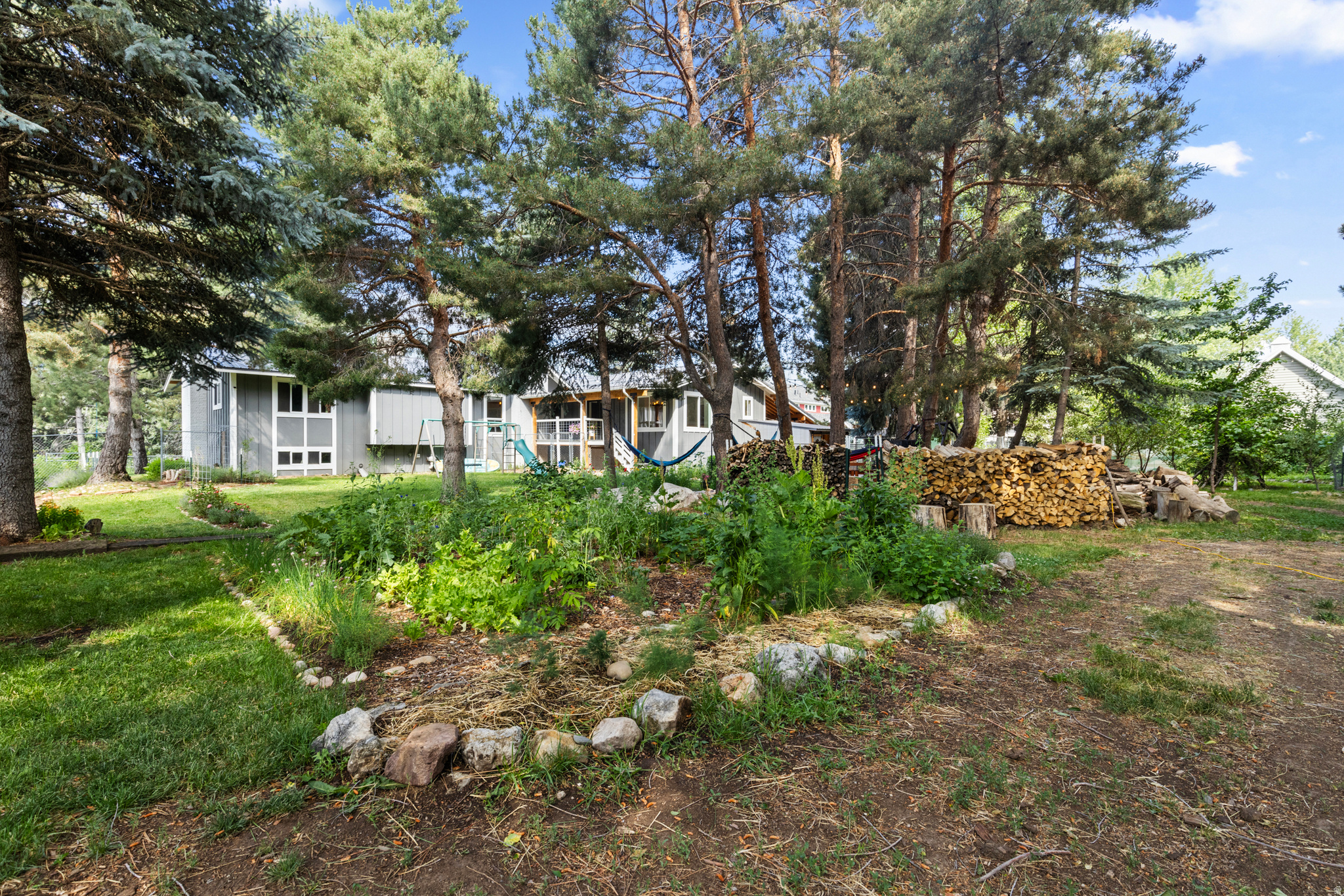 EDEN HILLS - Residential
