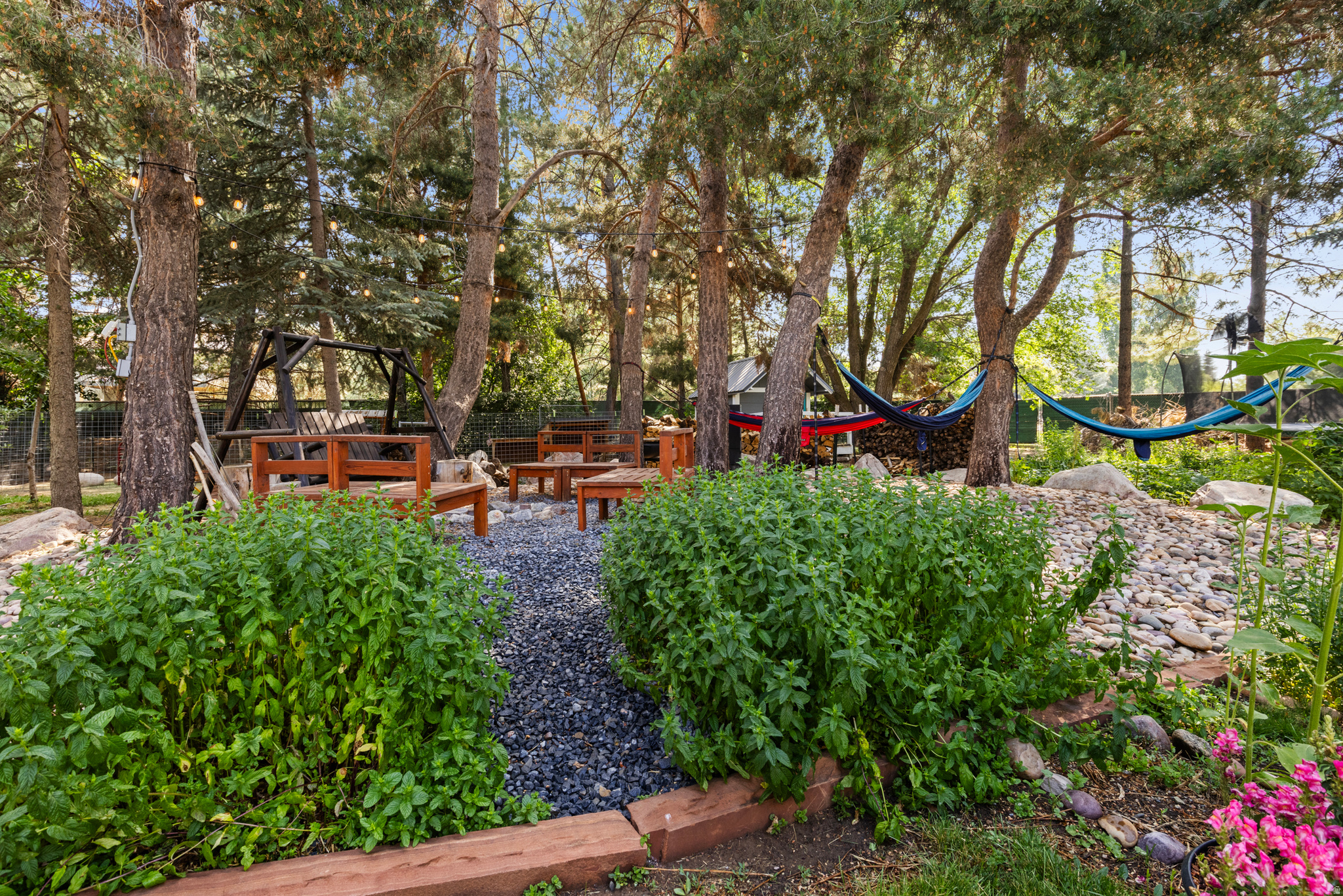 EDEN HILLS - Residential