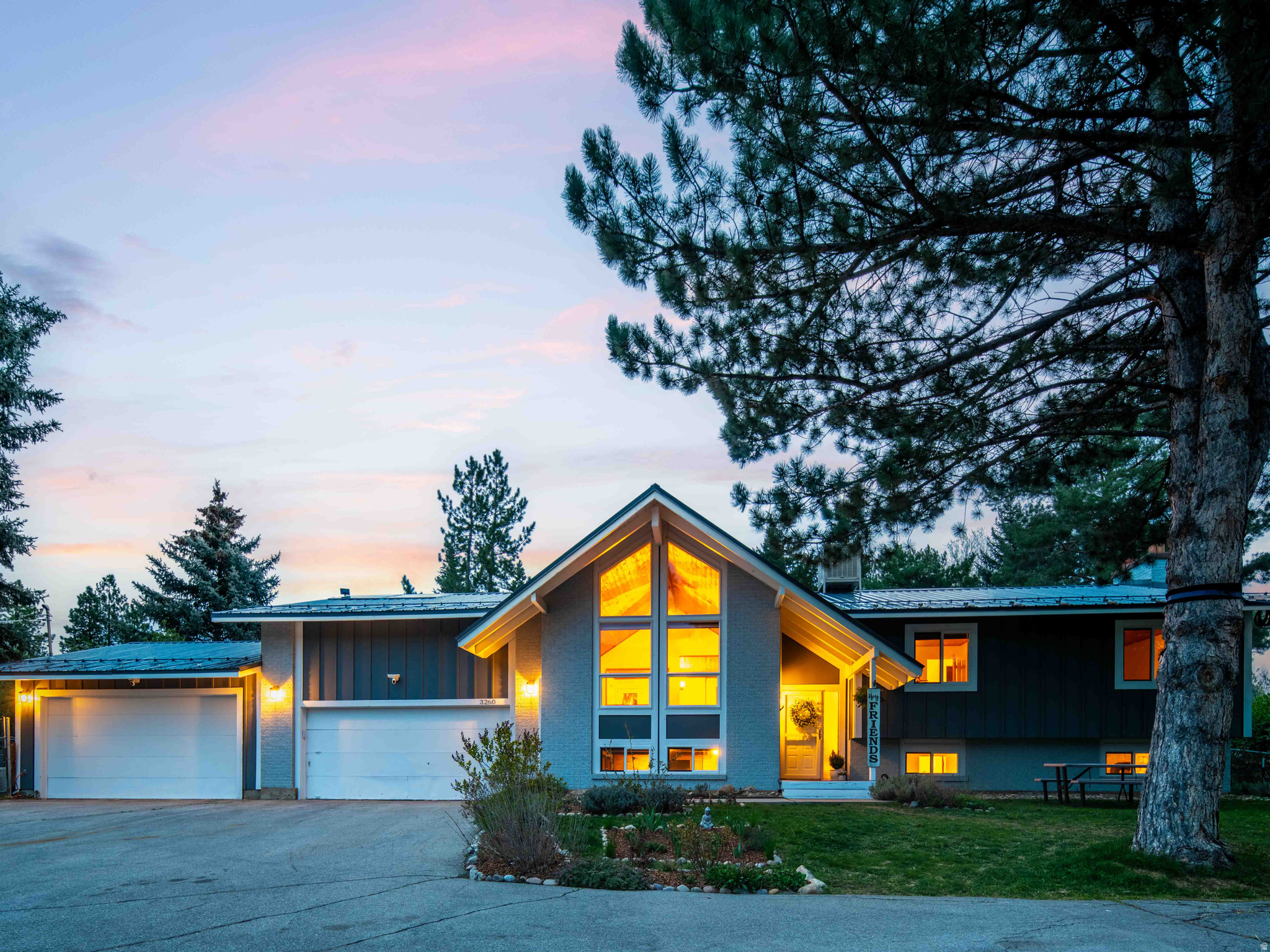 EDEN HILLS - Residential