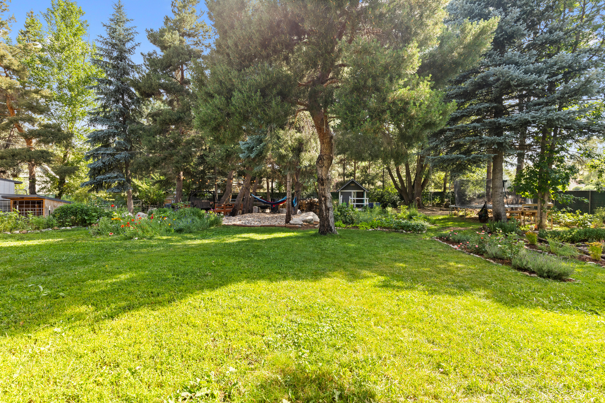 EDEN HILLS - Residential