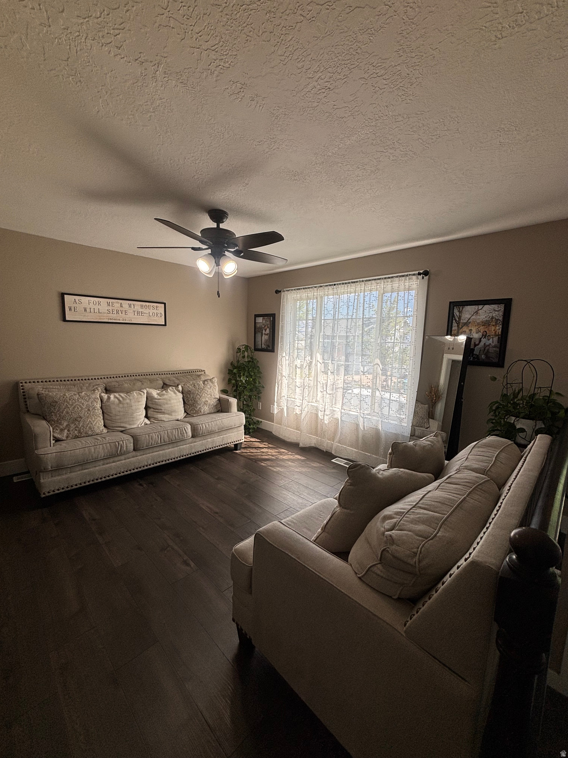 COUNTRY ESTATES - Residential