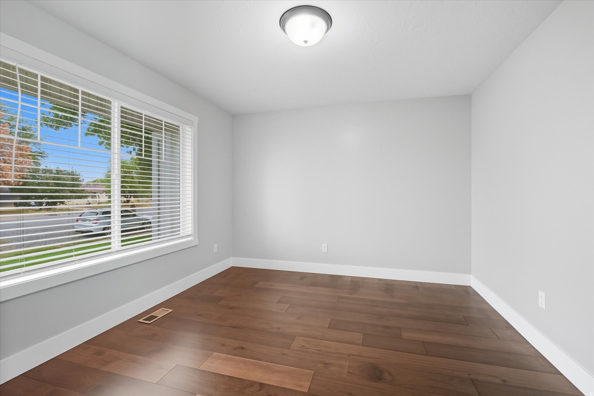 LYNN LINDLEY MINI SUBDIVISION - Residential