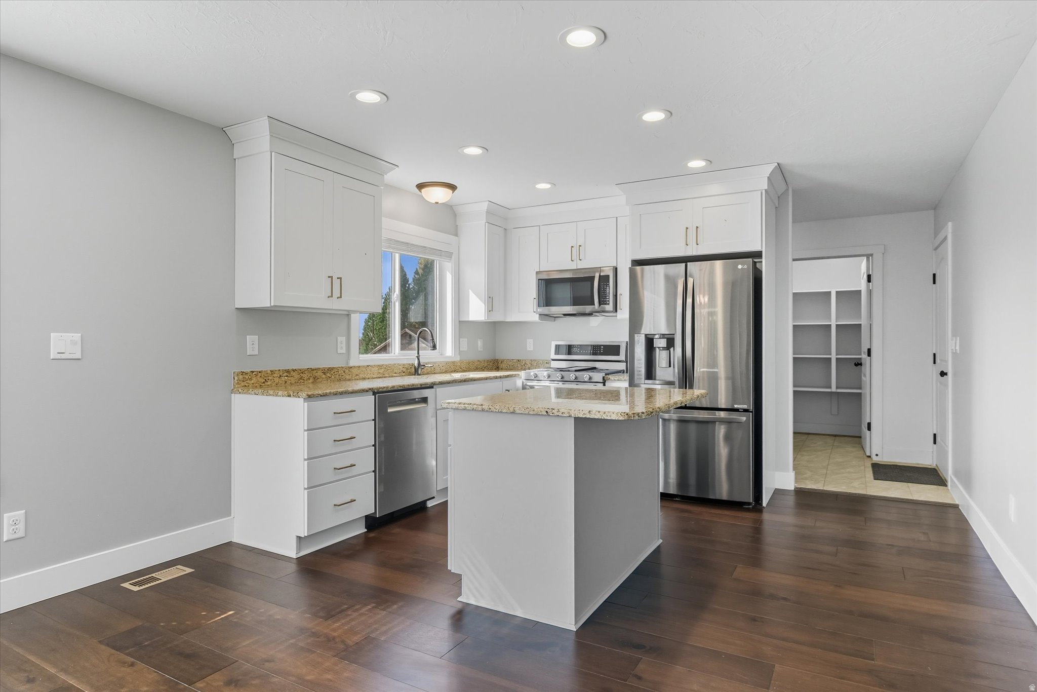 LYNN LINDLEY MINI SUBDIVISION - Residential