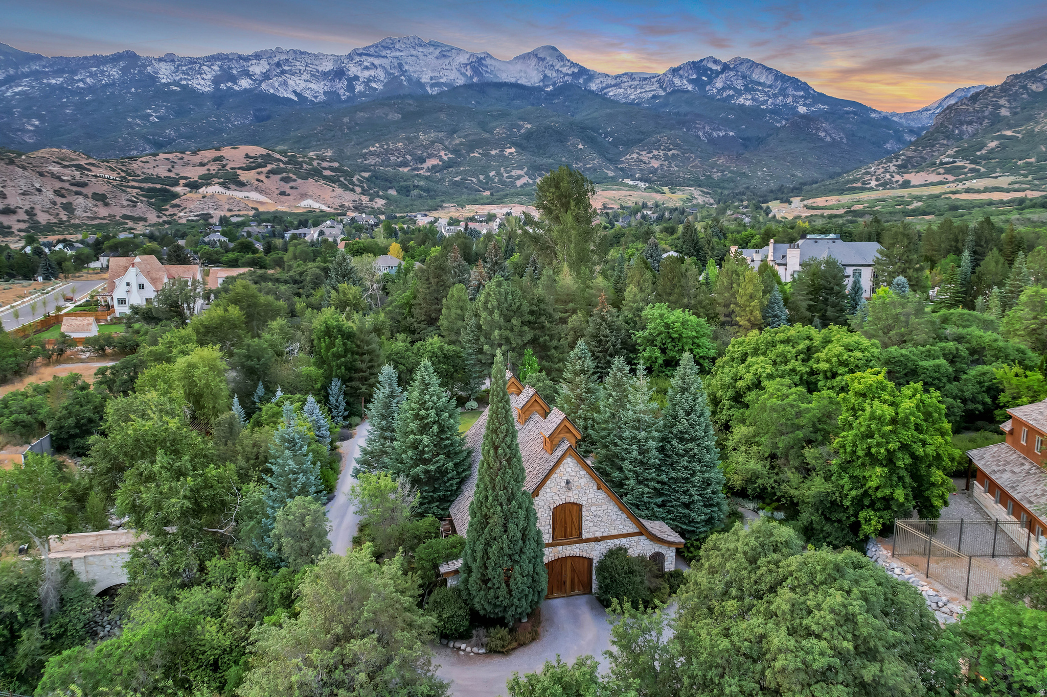 ALPINE ESTATES - Residential