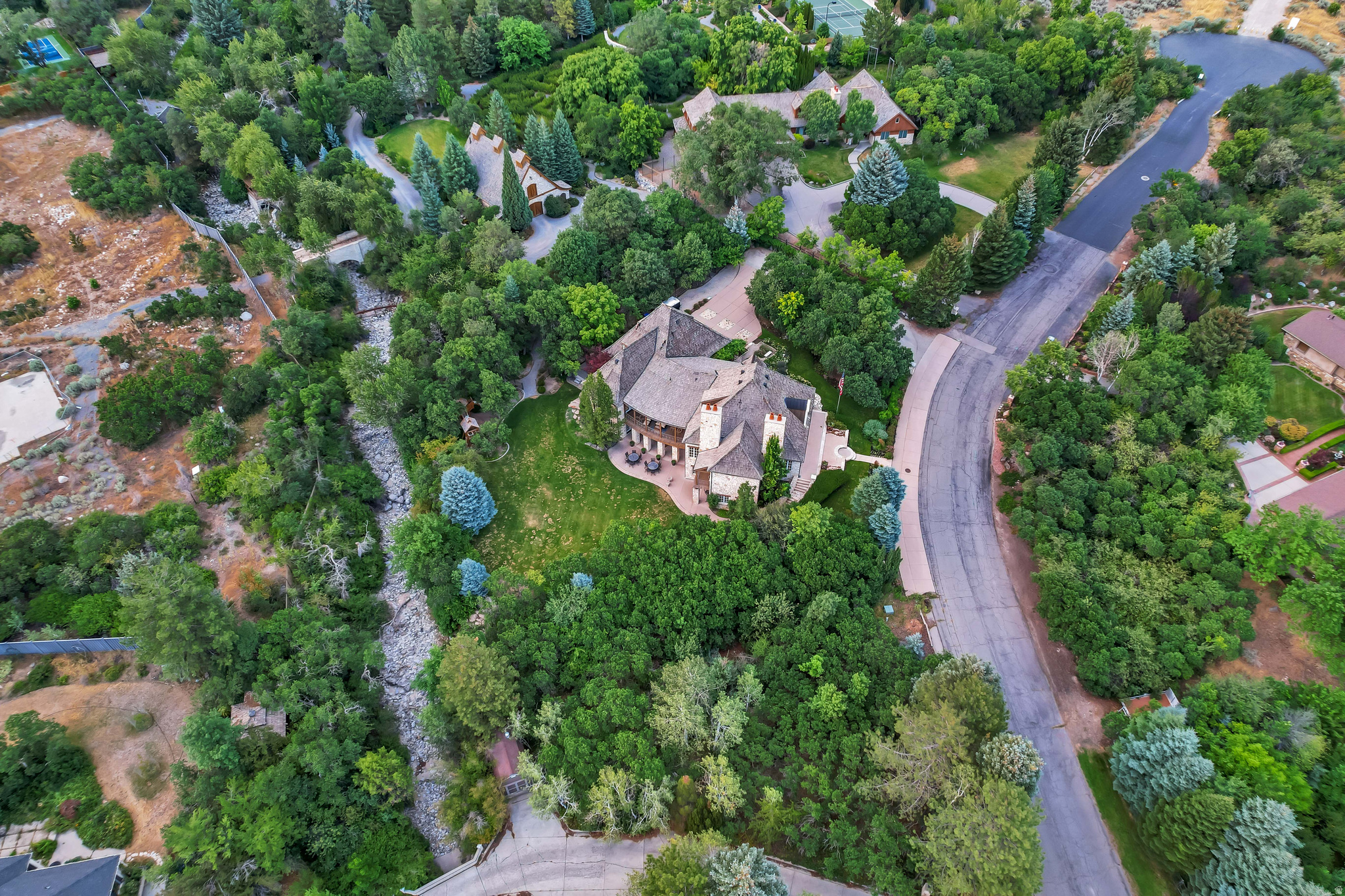 ALPINE ESTATES - Residential