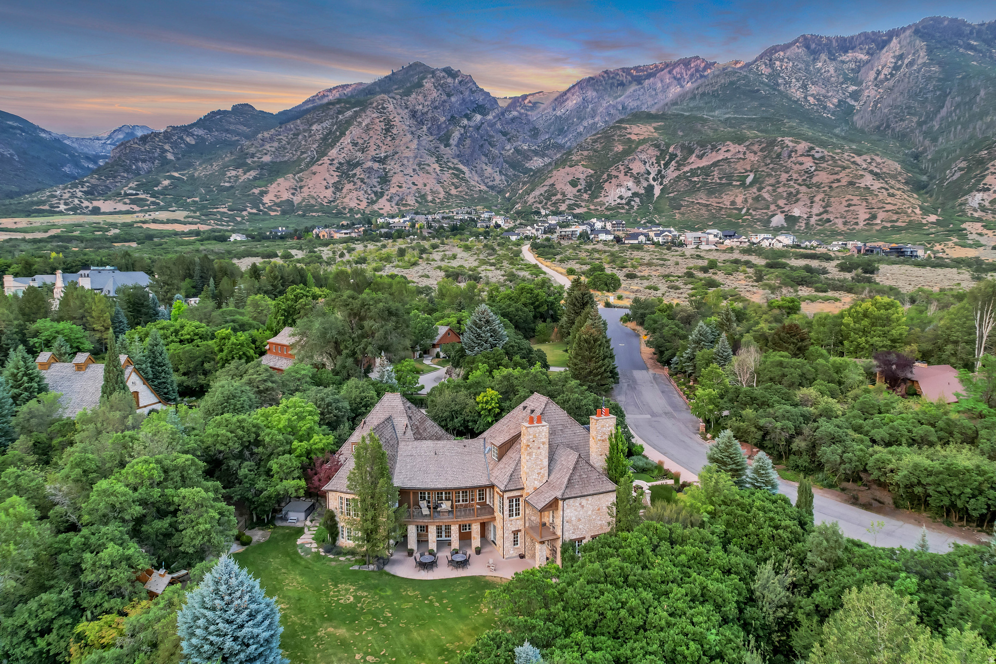 ALPINE ESTATES - Residential