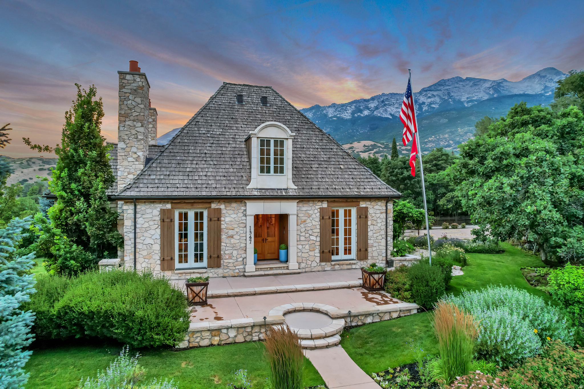 ALPINE ESTATES - Residential