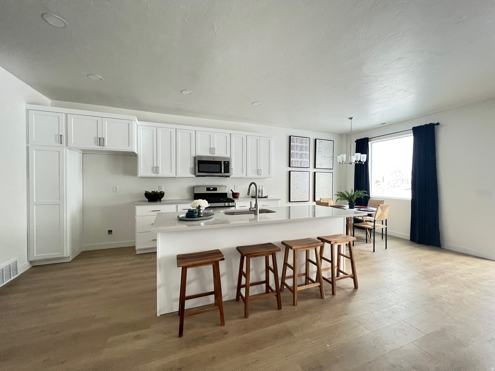 HAVEN OAKS - Residential