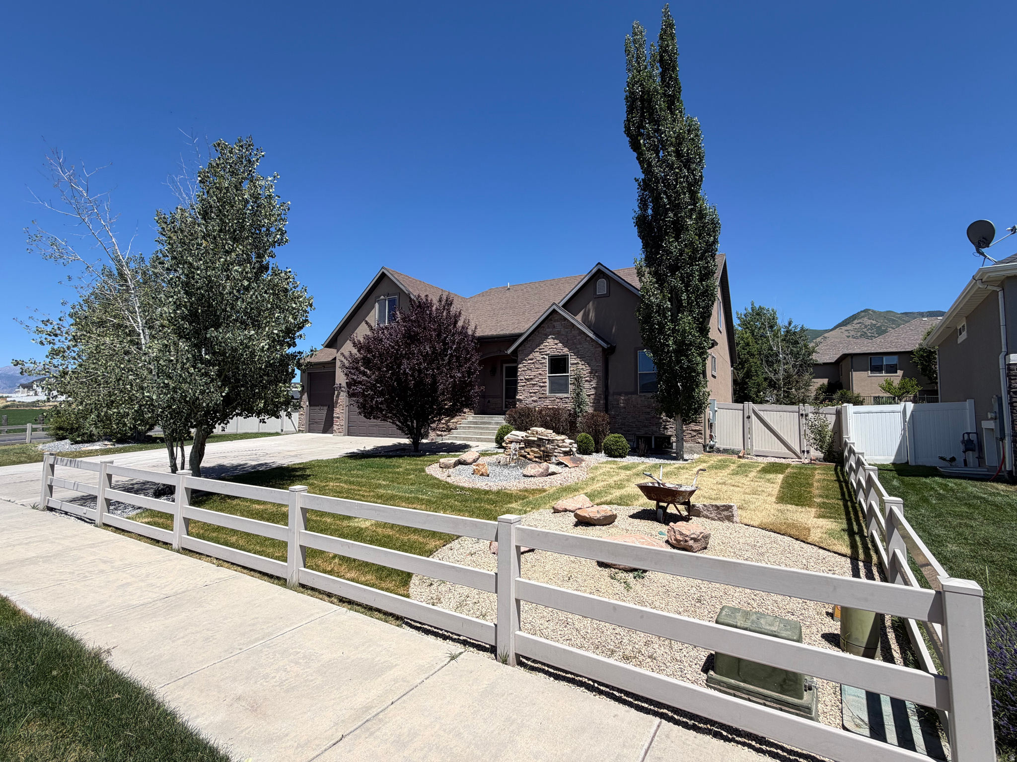 RANCH MEADOWS - Residential