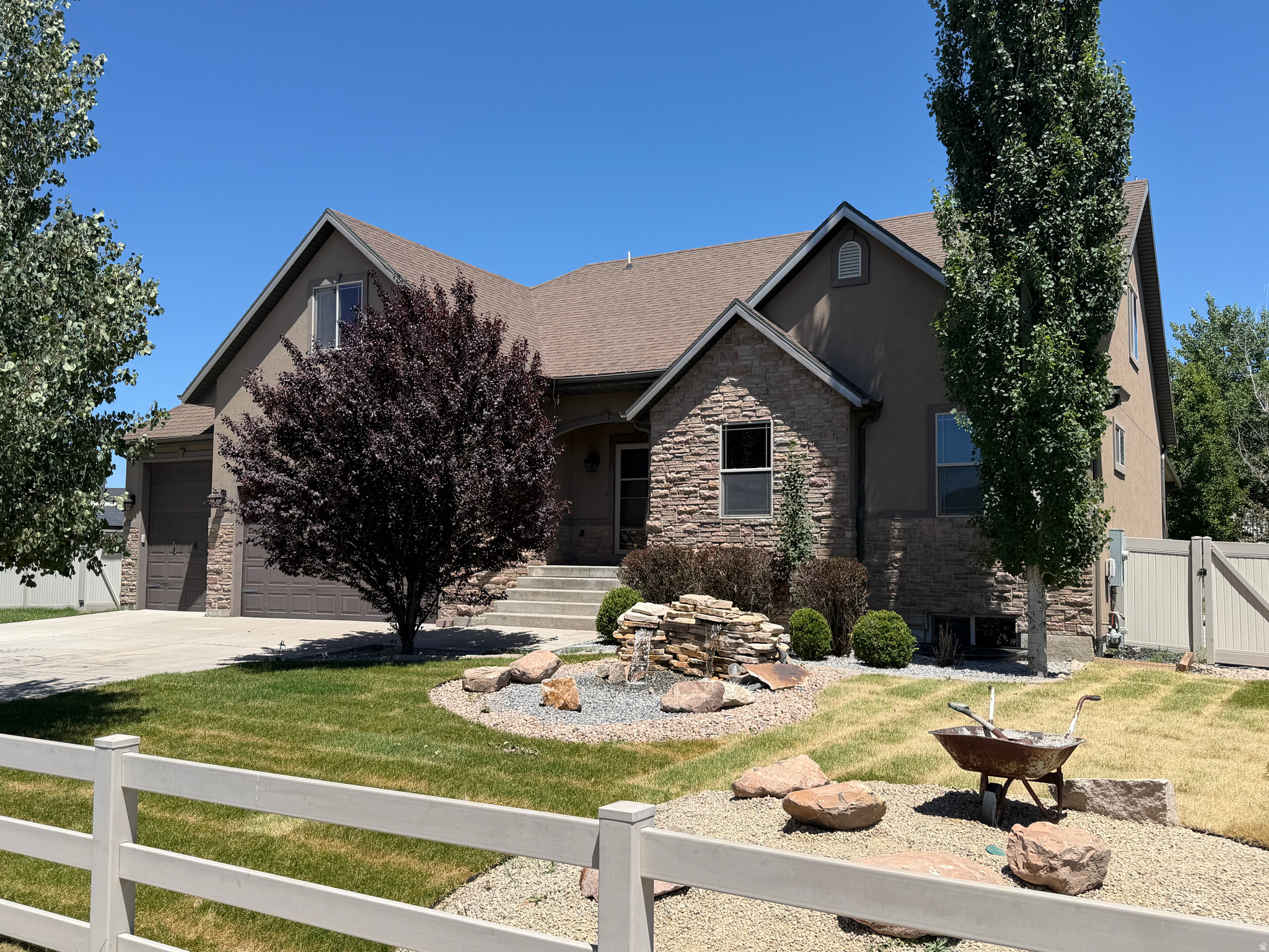 RANCH MEADOWS - Residential