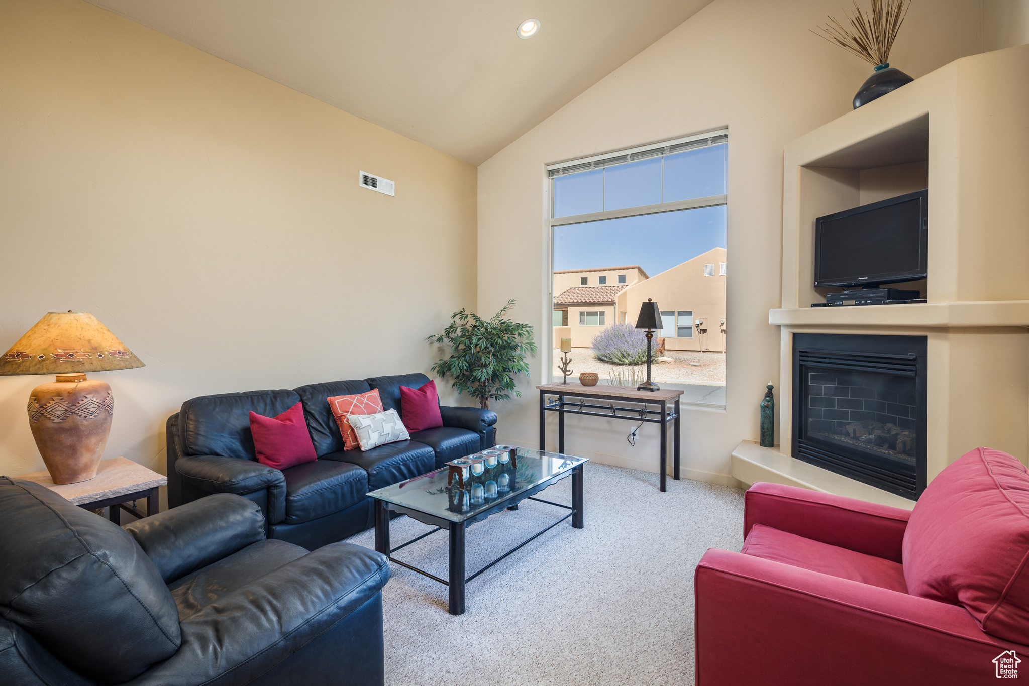 RIM VILLAGE TONWHOMES - Residential