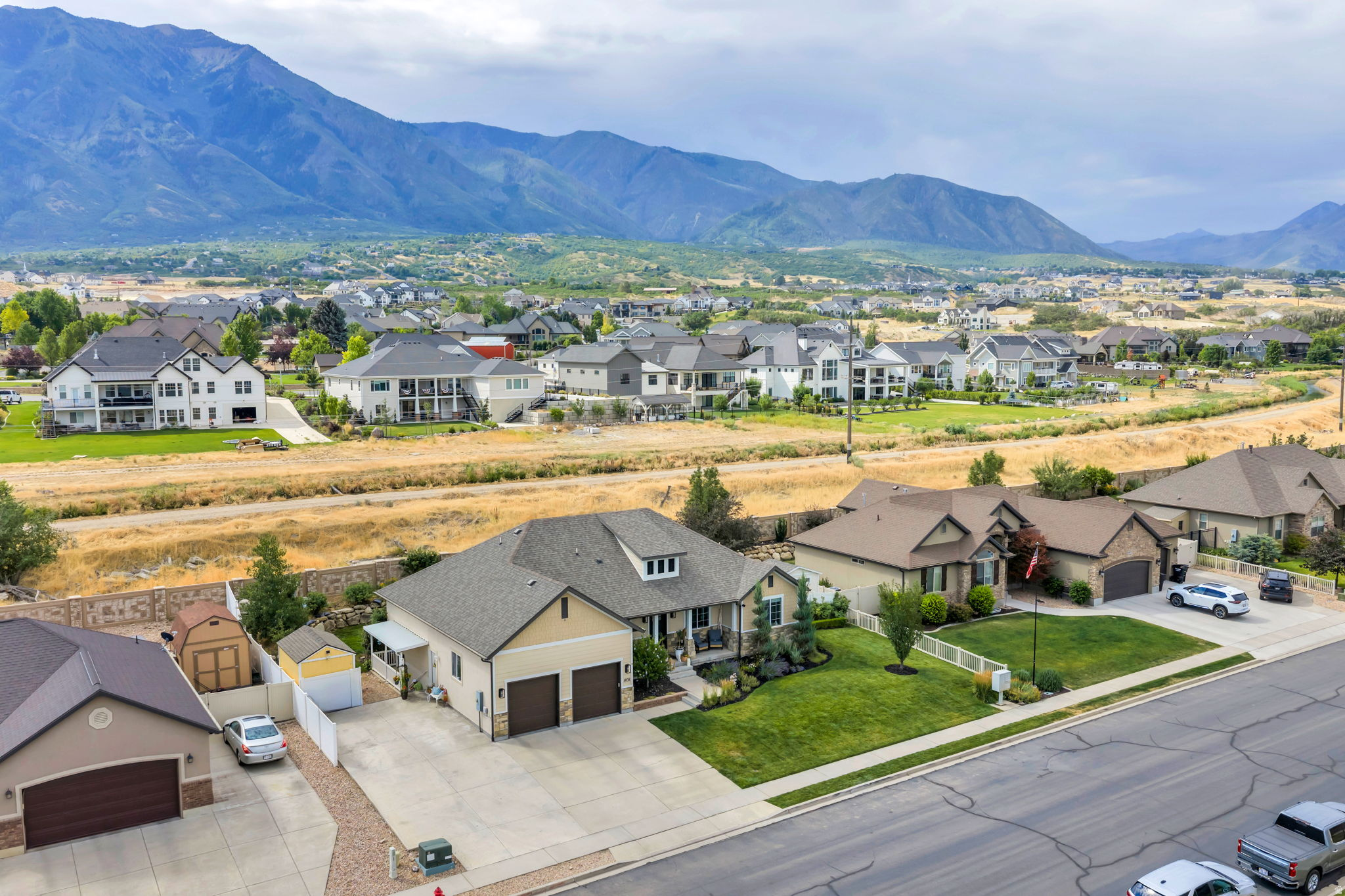 MOUNT LOAFER VIEW - Residential