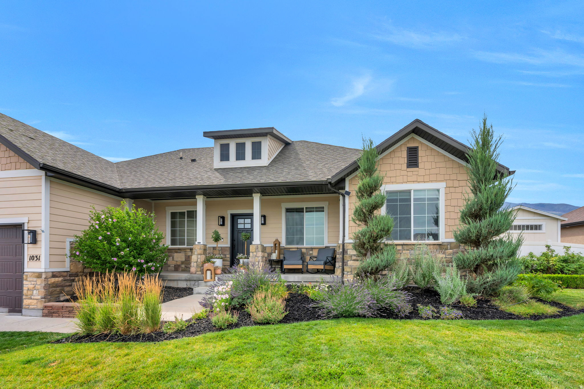 MOUNT LOAFER VIEW - Residential