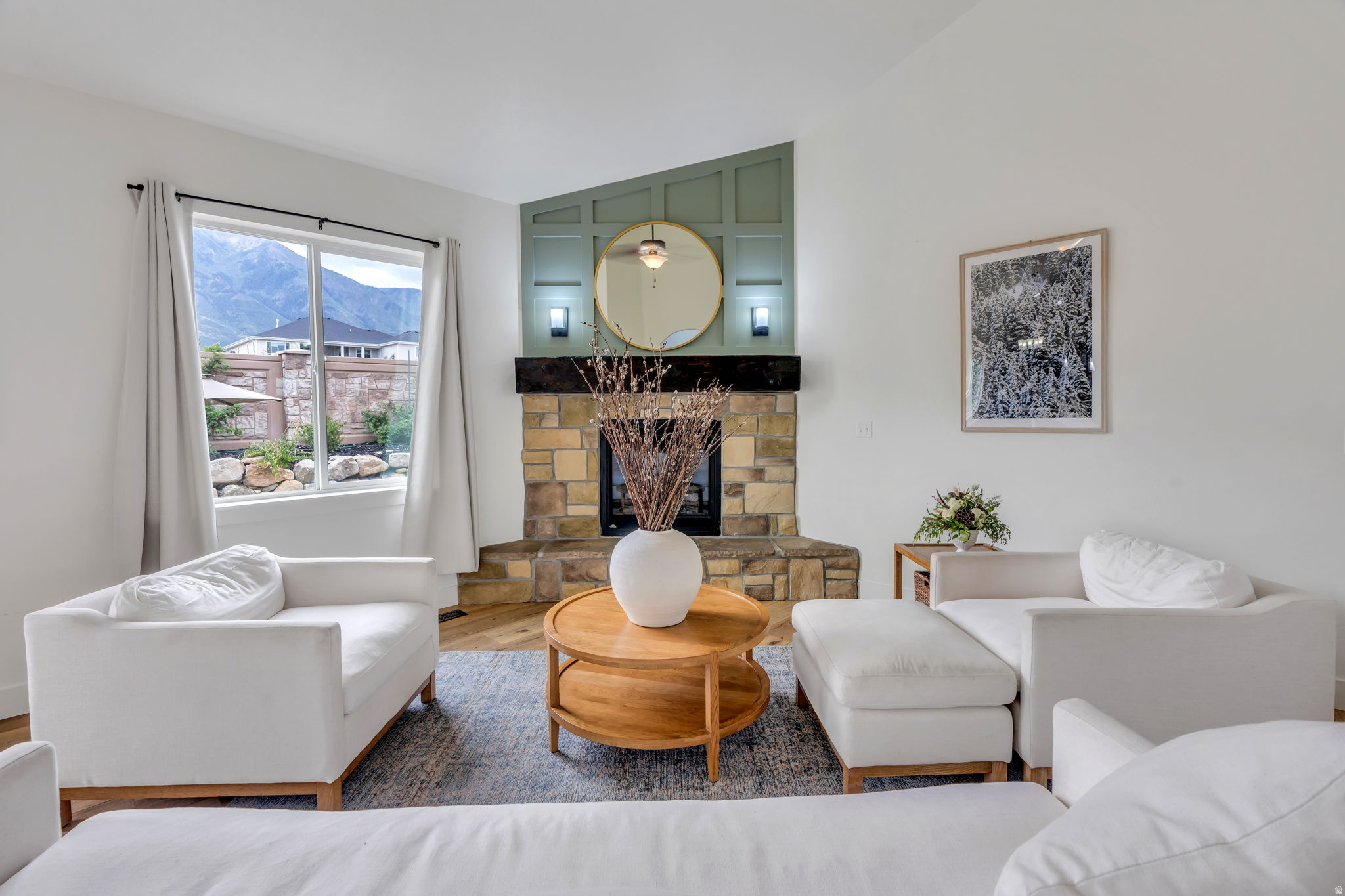 MOUNT LOAFER VIEW - Residential