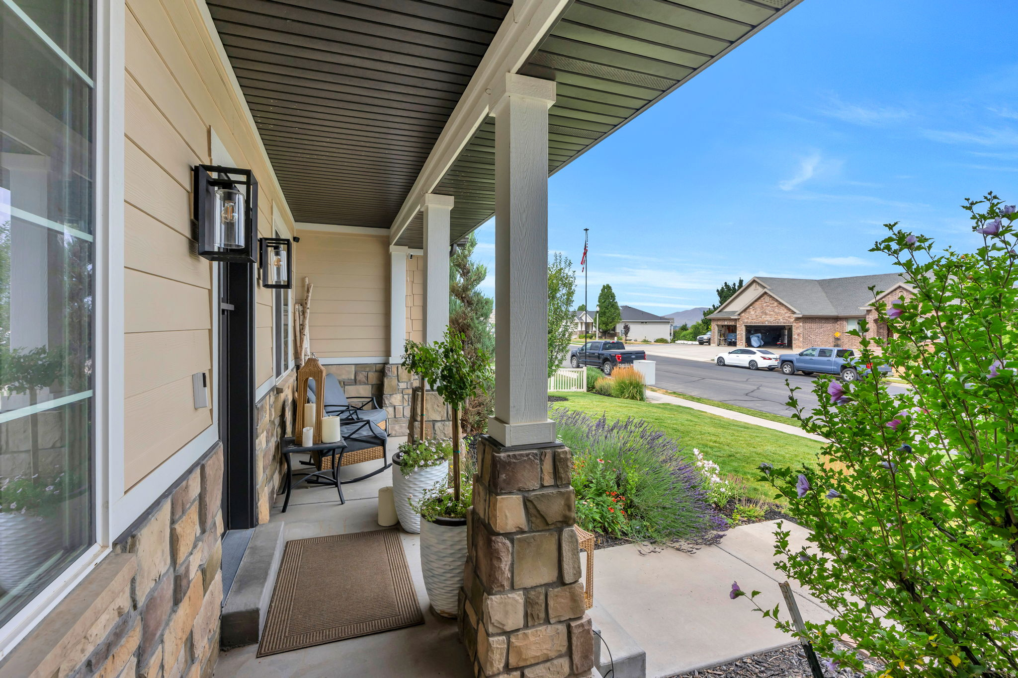 MOUNT LOAFER VIEW - Residential