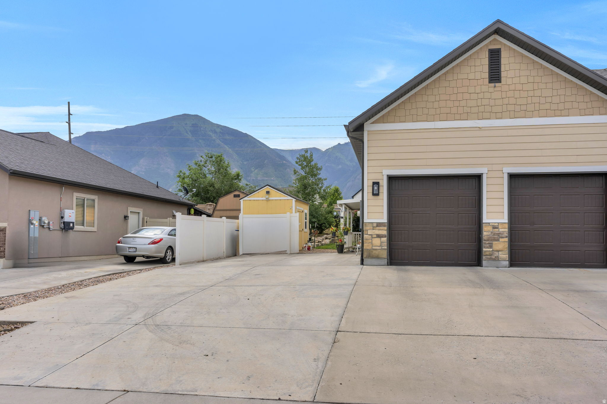 MOUNT LOAFER VIEW - Residential