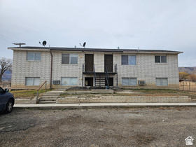 NO SMOKING NO PETS available now approved application and background _(no fees application fee) 1 year lease