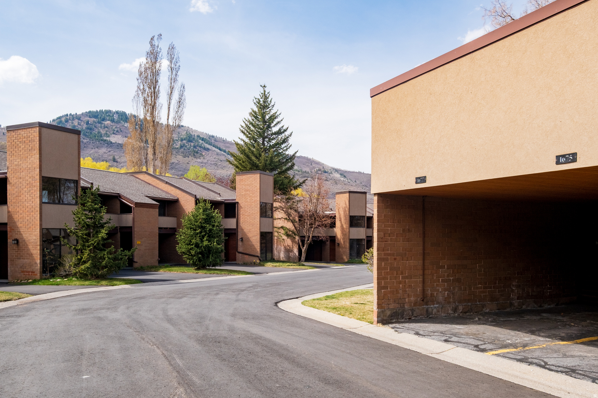 PARK AVENUE CONDOMINIUMS - Residential
