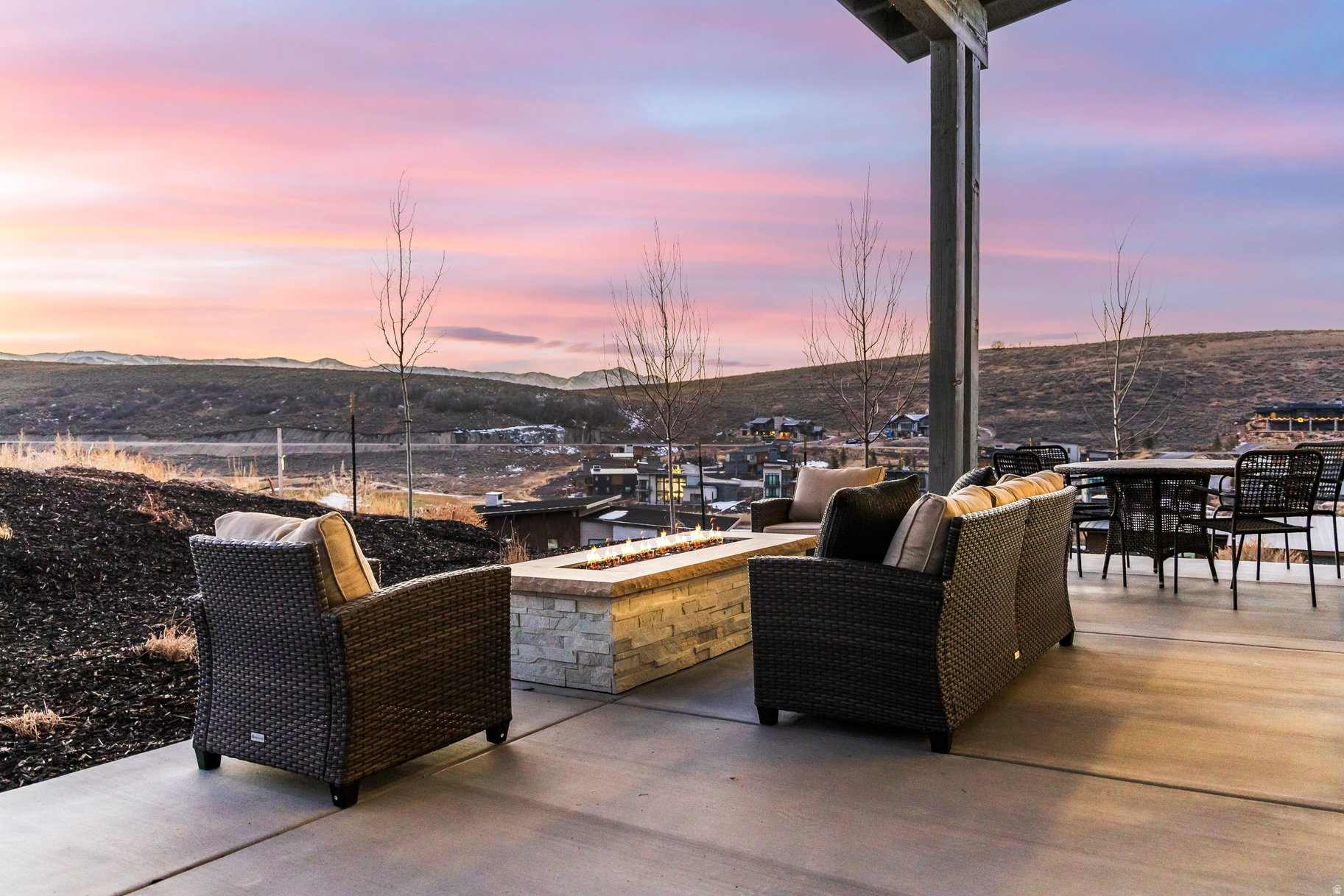 PROMONTORY VILLAS AT VISTA POINT - Residential