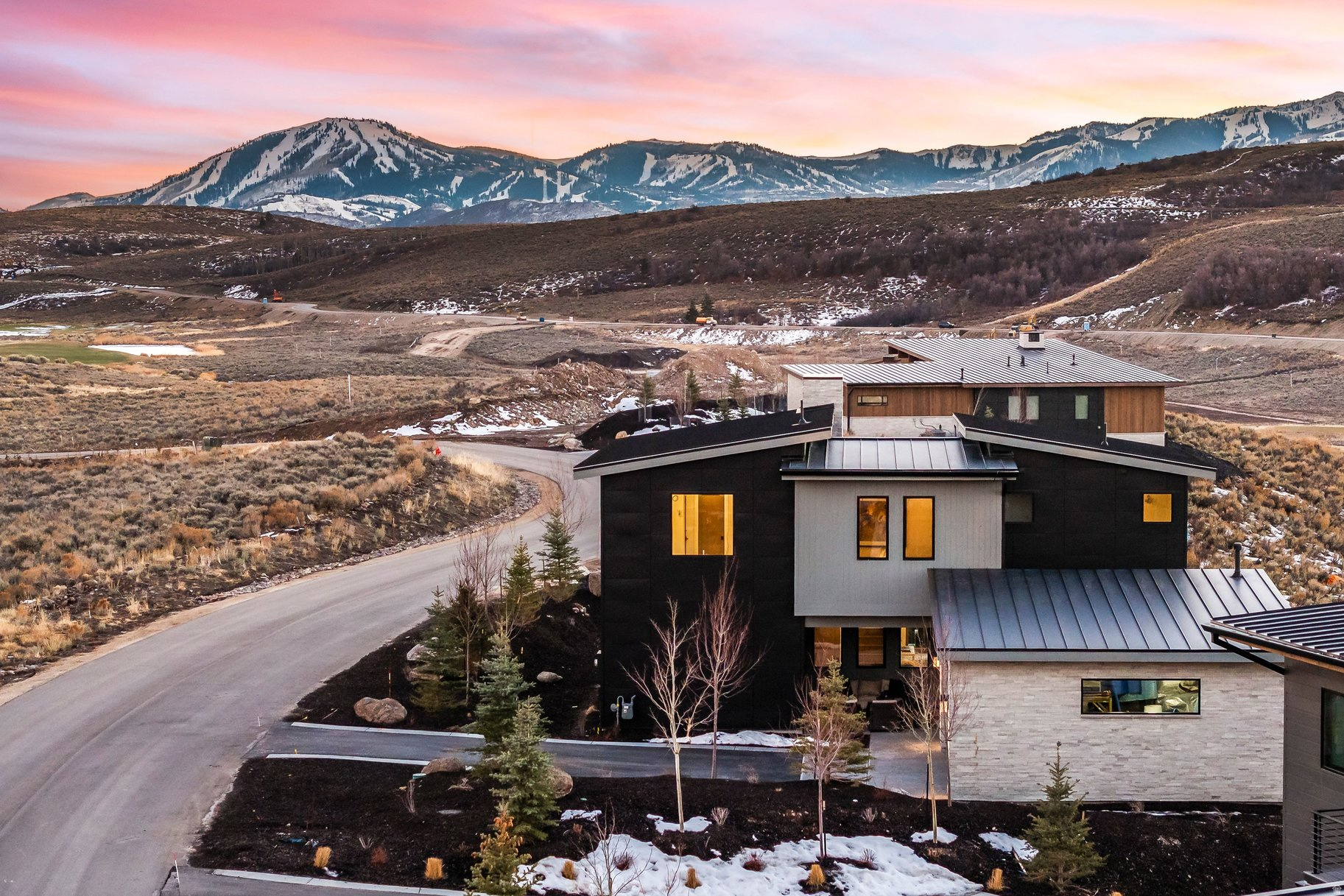 PROMONTORY VILLAS AT VISTA POINT - Residential