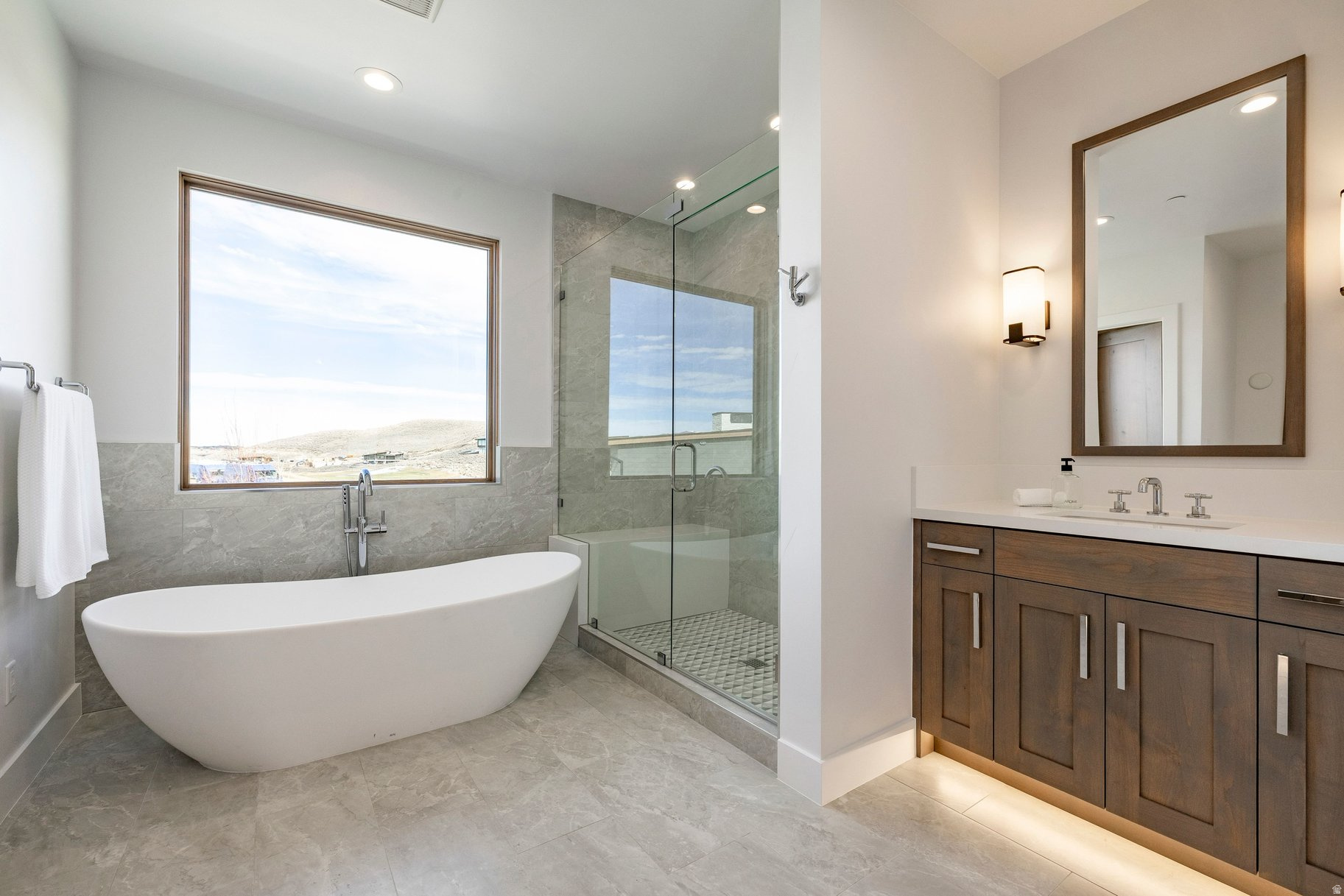 PROMONTORY VILLAS AT VISTA POINT - Residential