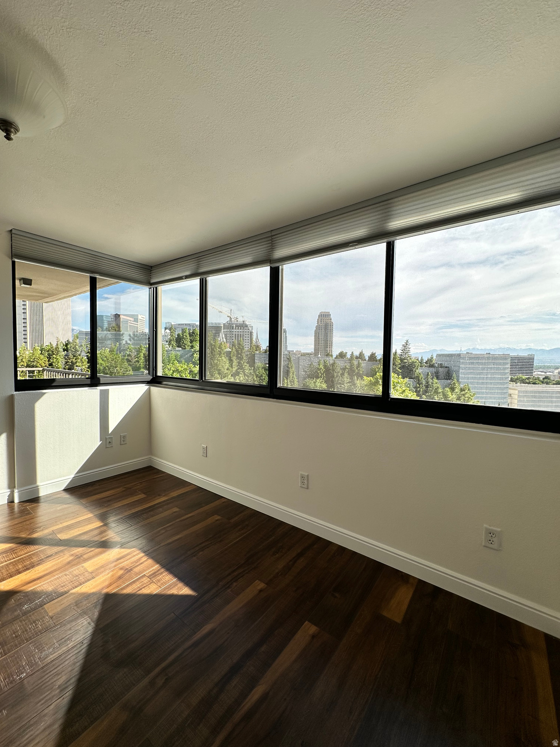 ZION SUMMIT - Residential