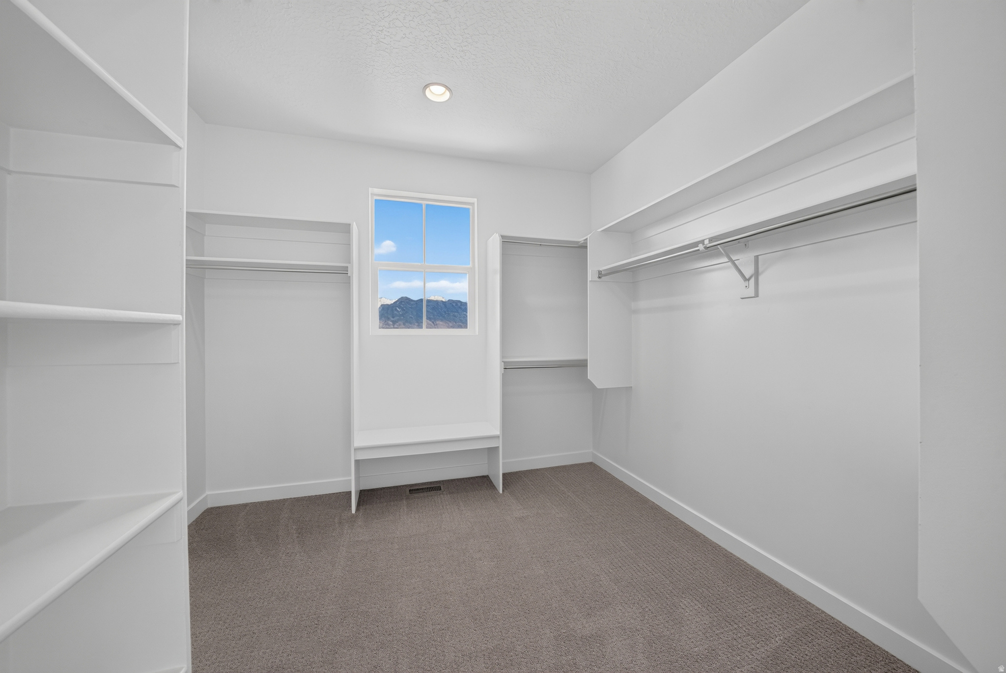 HOLBROOK - Residential