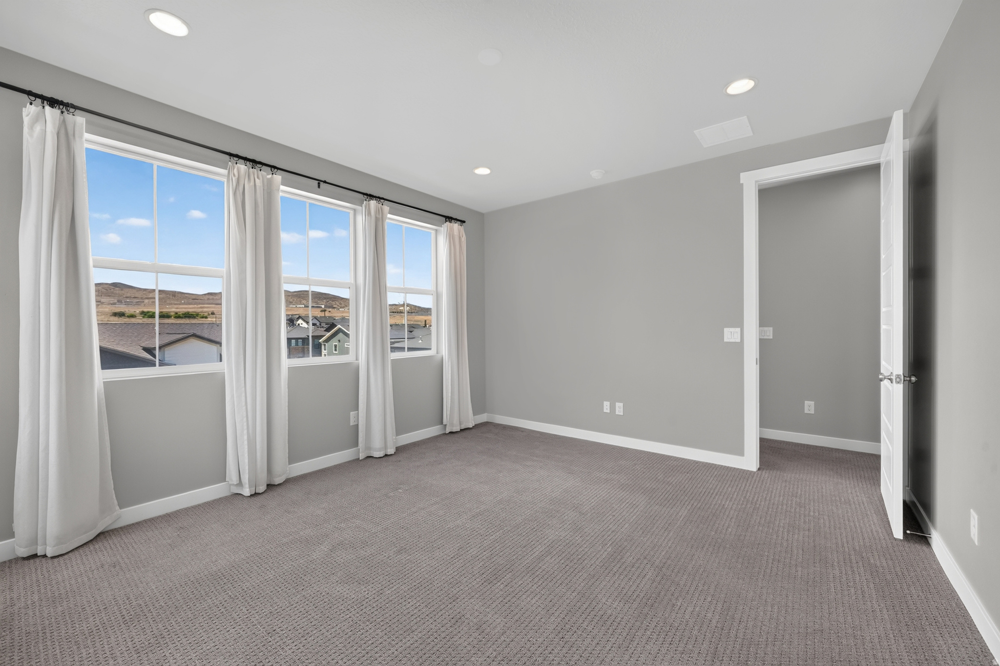 HOLBROOK - Residential