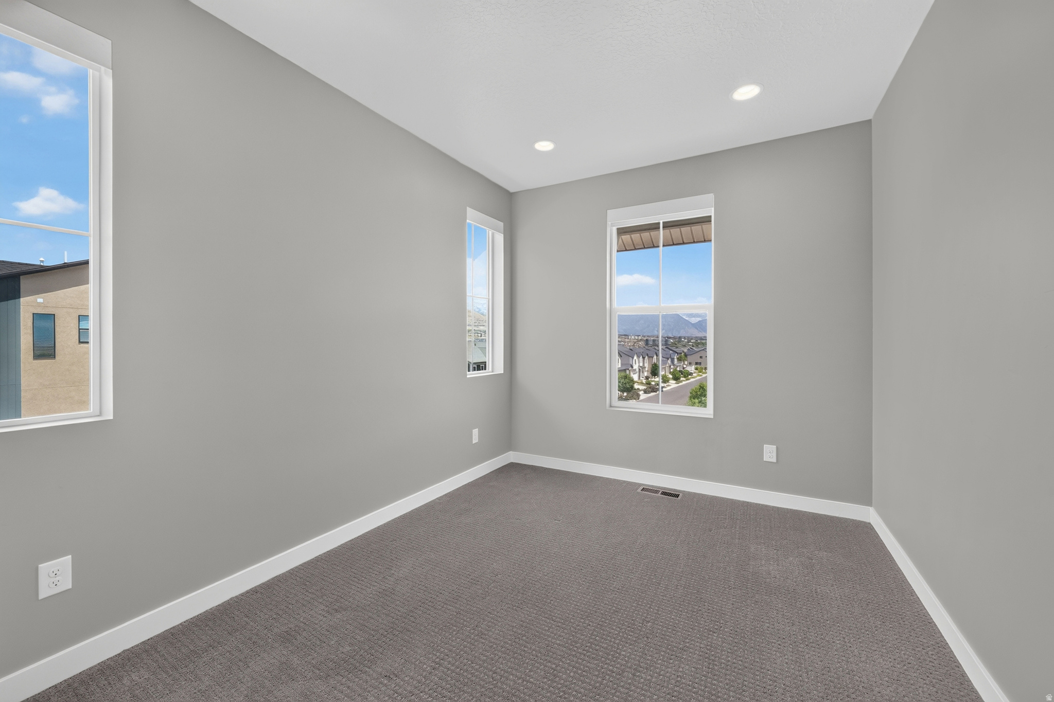HOLBROOK - Residential
