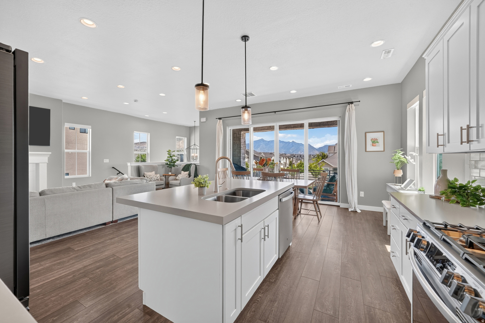HOLBROOK - Residential