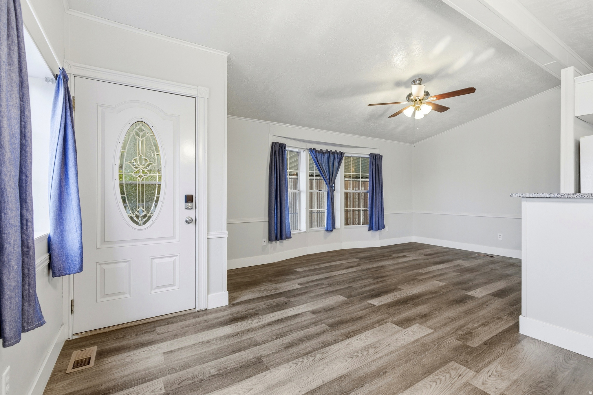 APPLEWOOD - Residential