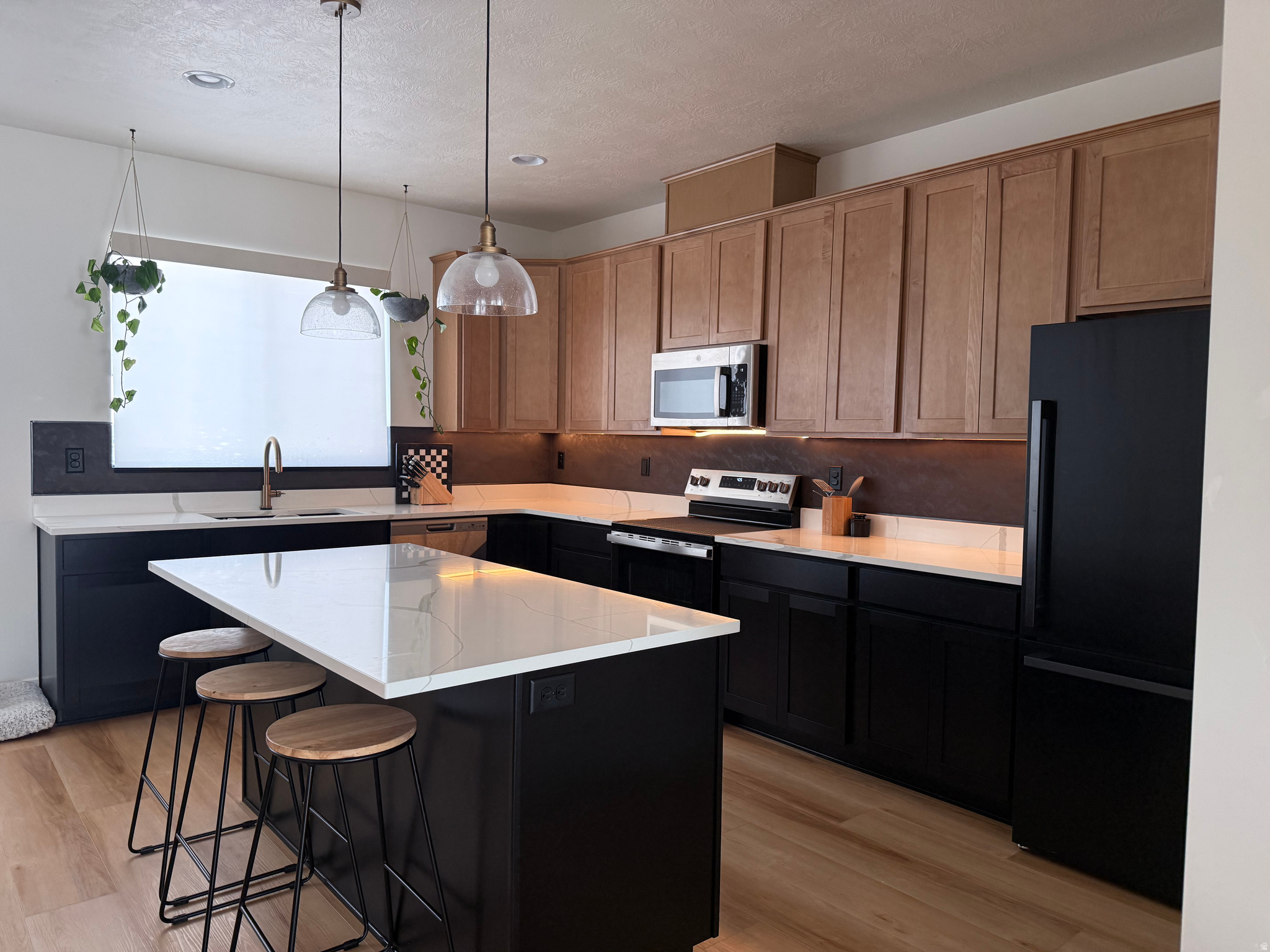 MEADOWBROOK - Residential
