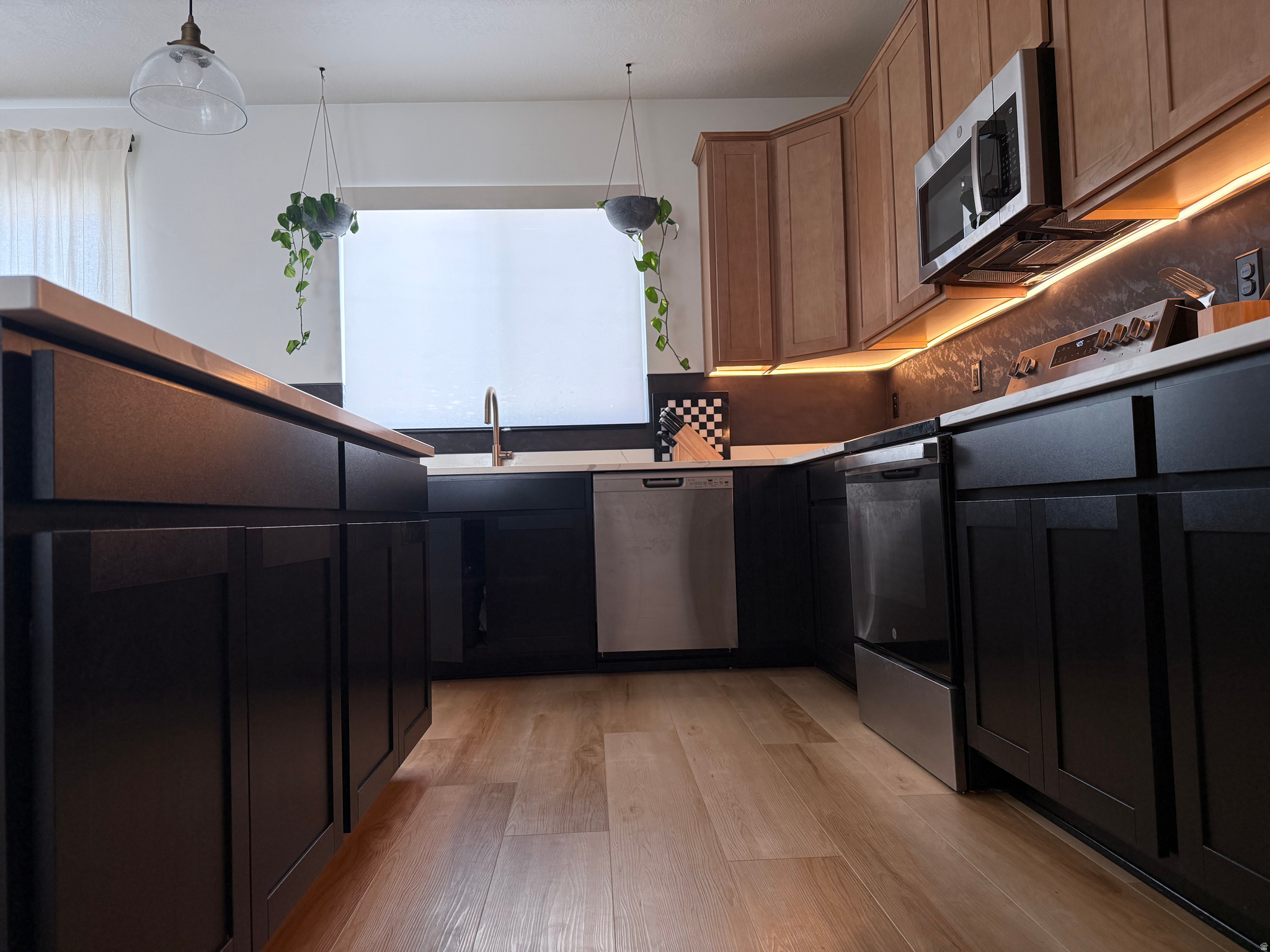 MEADOWBROOK - Residential