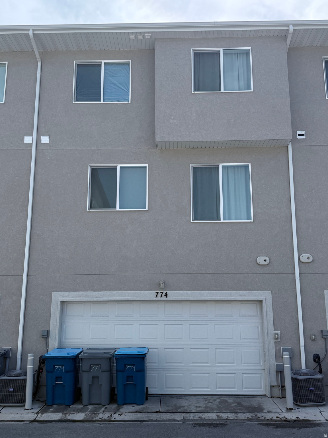 MEADOWBROOK - Residential