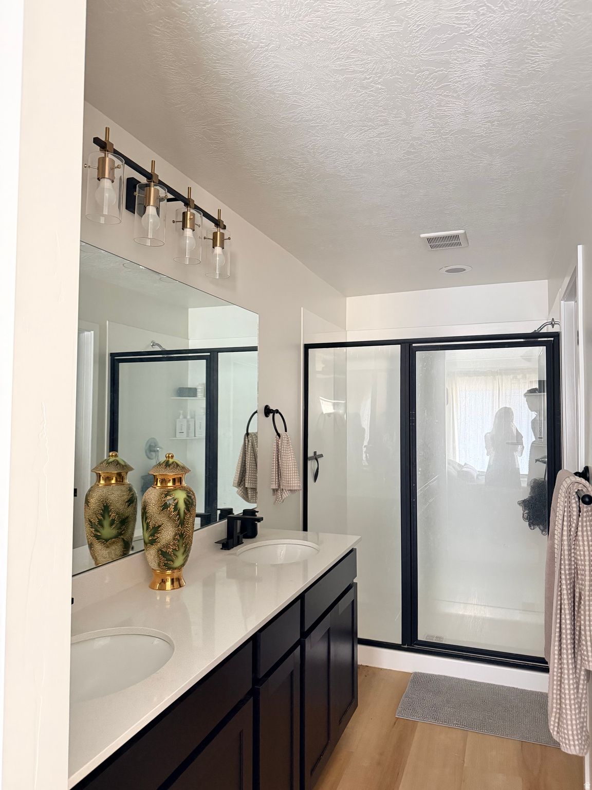 MEADOWBROOK - Residential