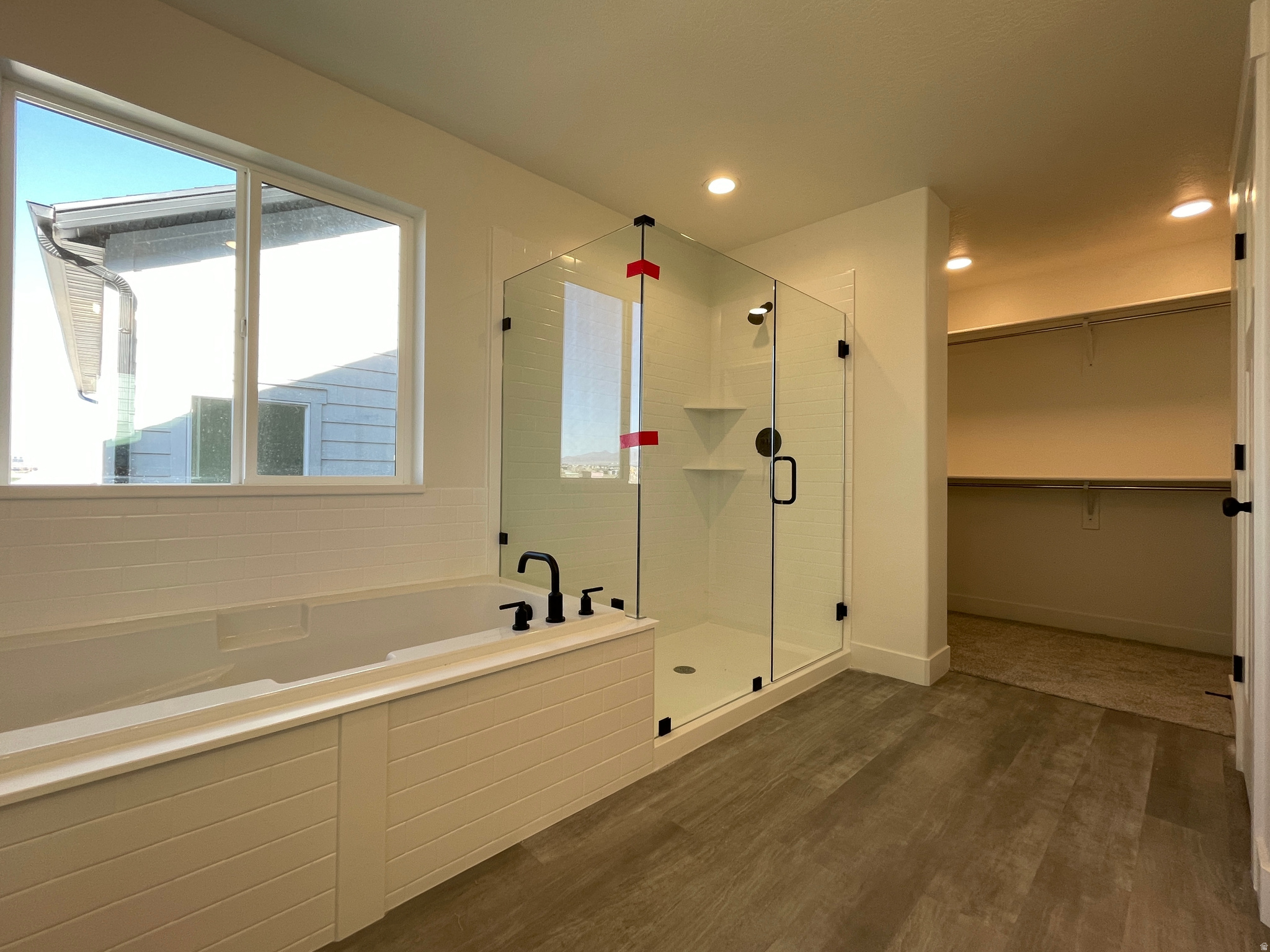MOUNTAIN RIDGE - Residential