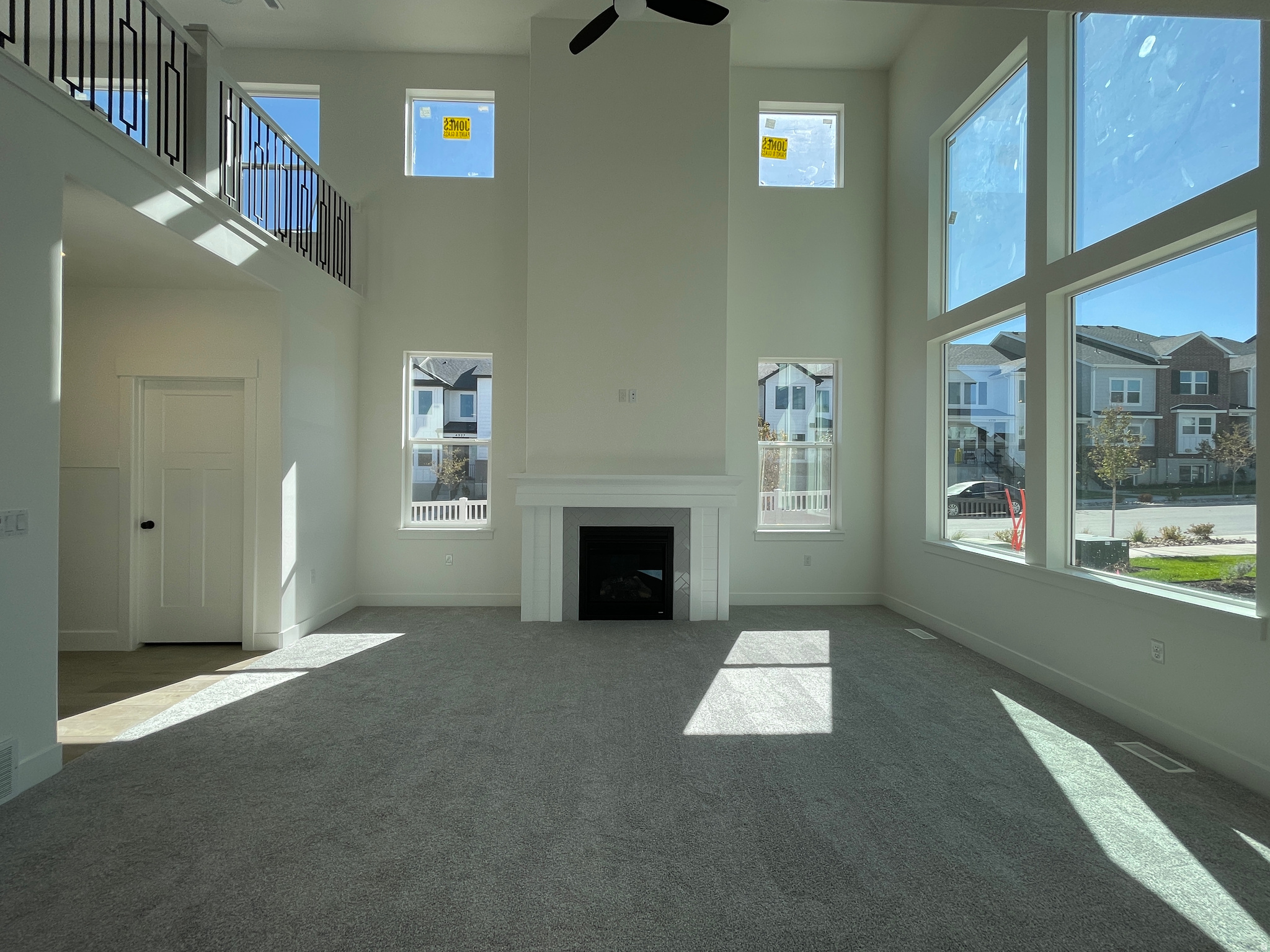 MOUNTAIN RIDGE - Residential