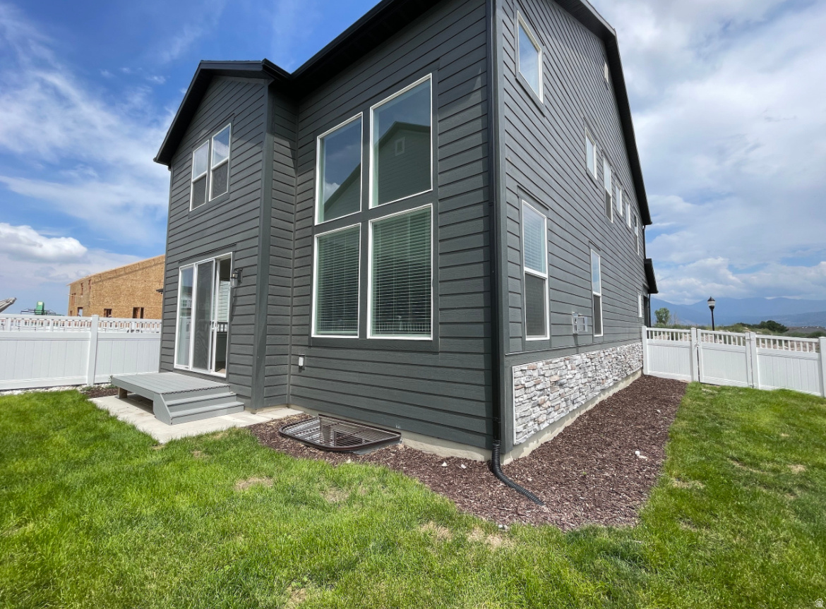 MOUNTAIN RIDGE - Residential