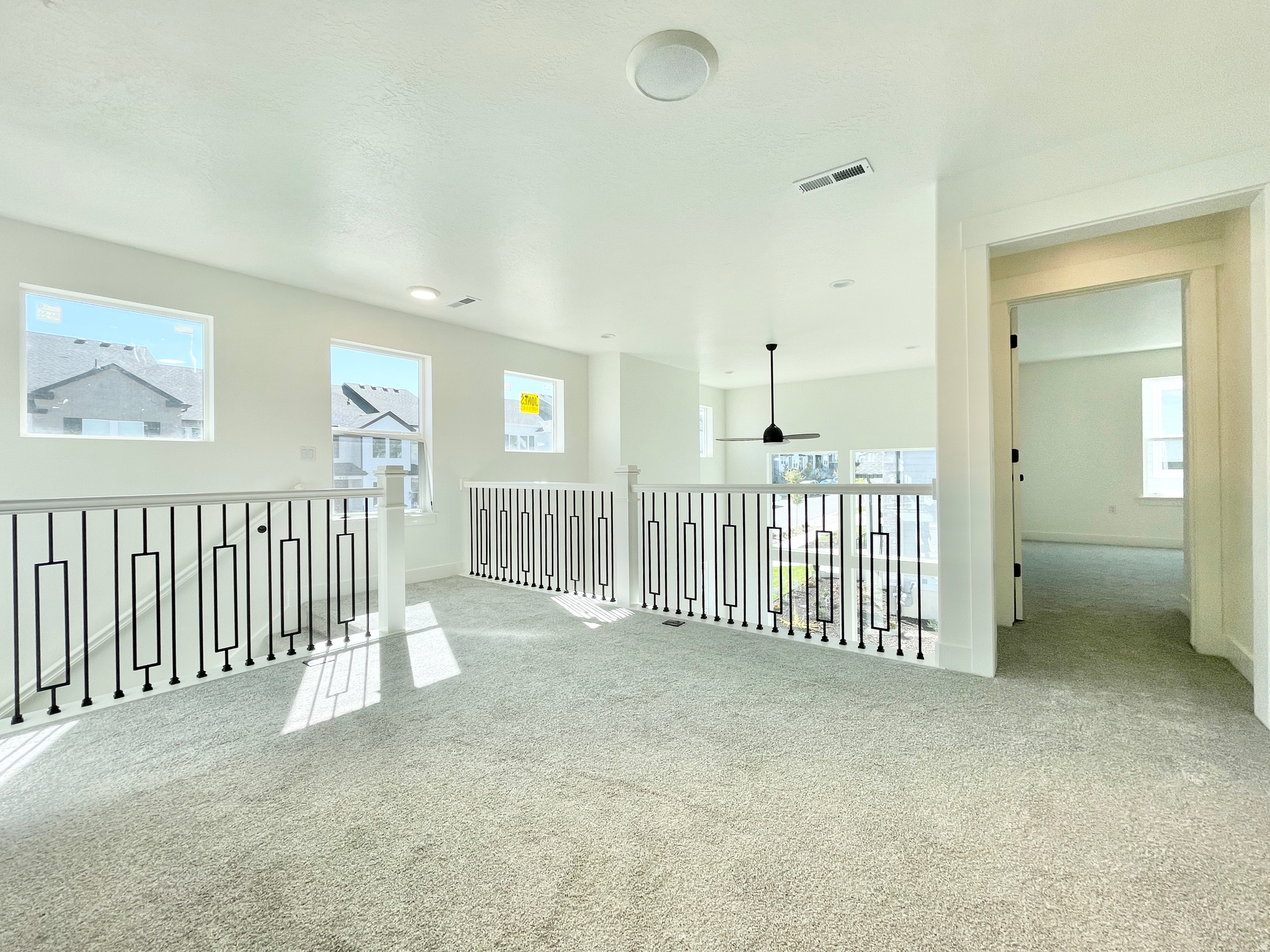 MOUNTAIN RIDGE - Residential