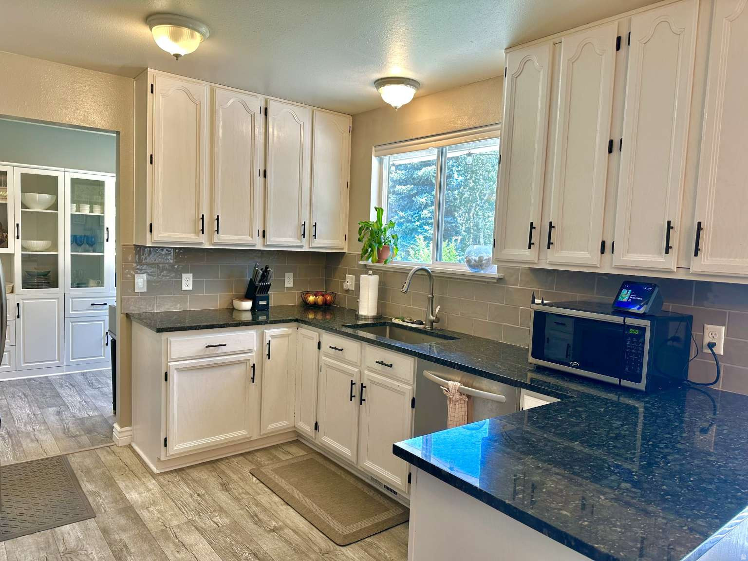 RAINTREE VILLAGE - Residential