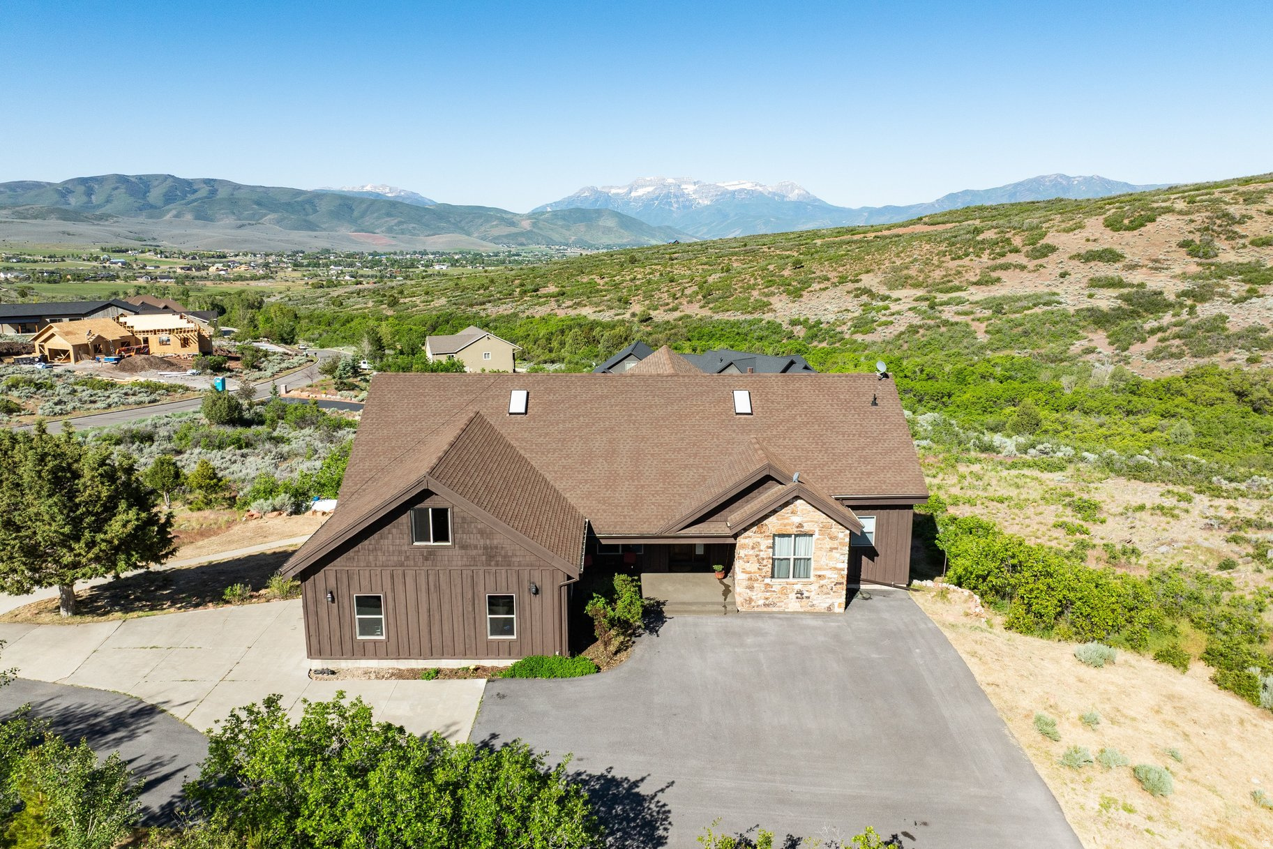 BIG POLE ESTATES - Residential