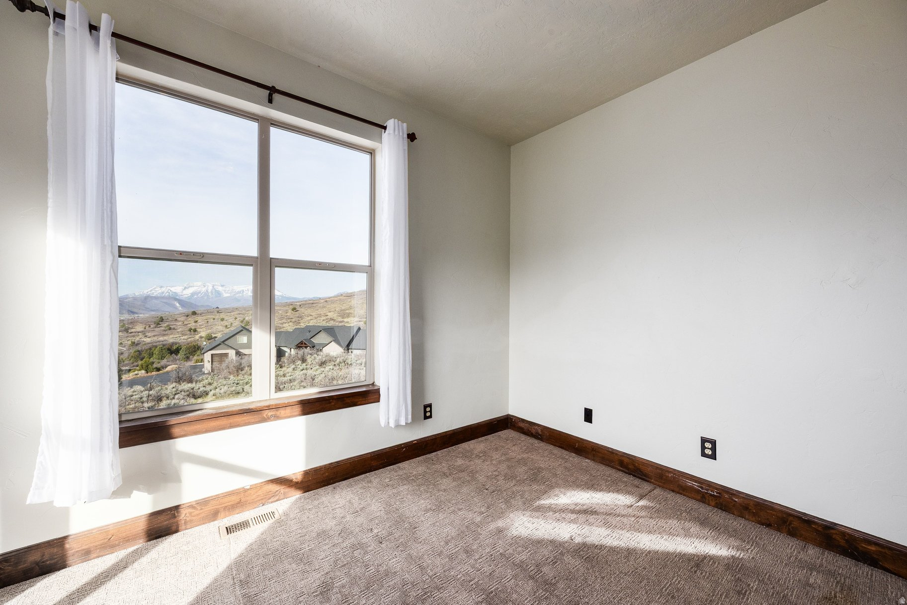 BIG POLE ESTATES - Residential