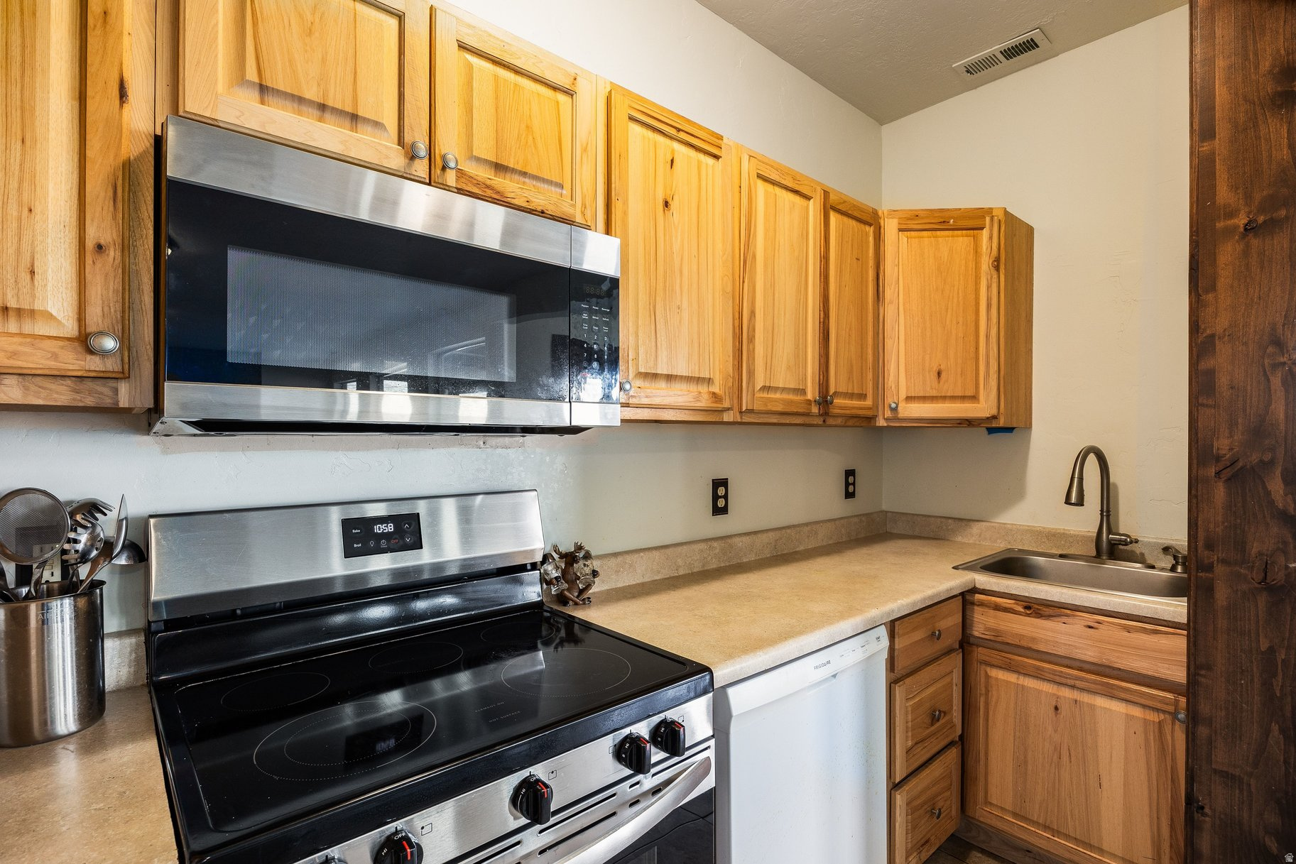 BIG POLE ESTATES - Residential