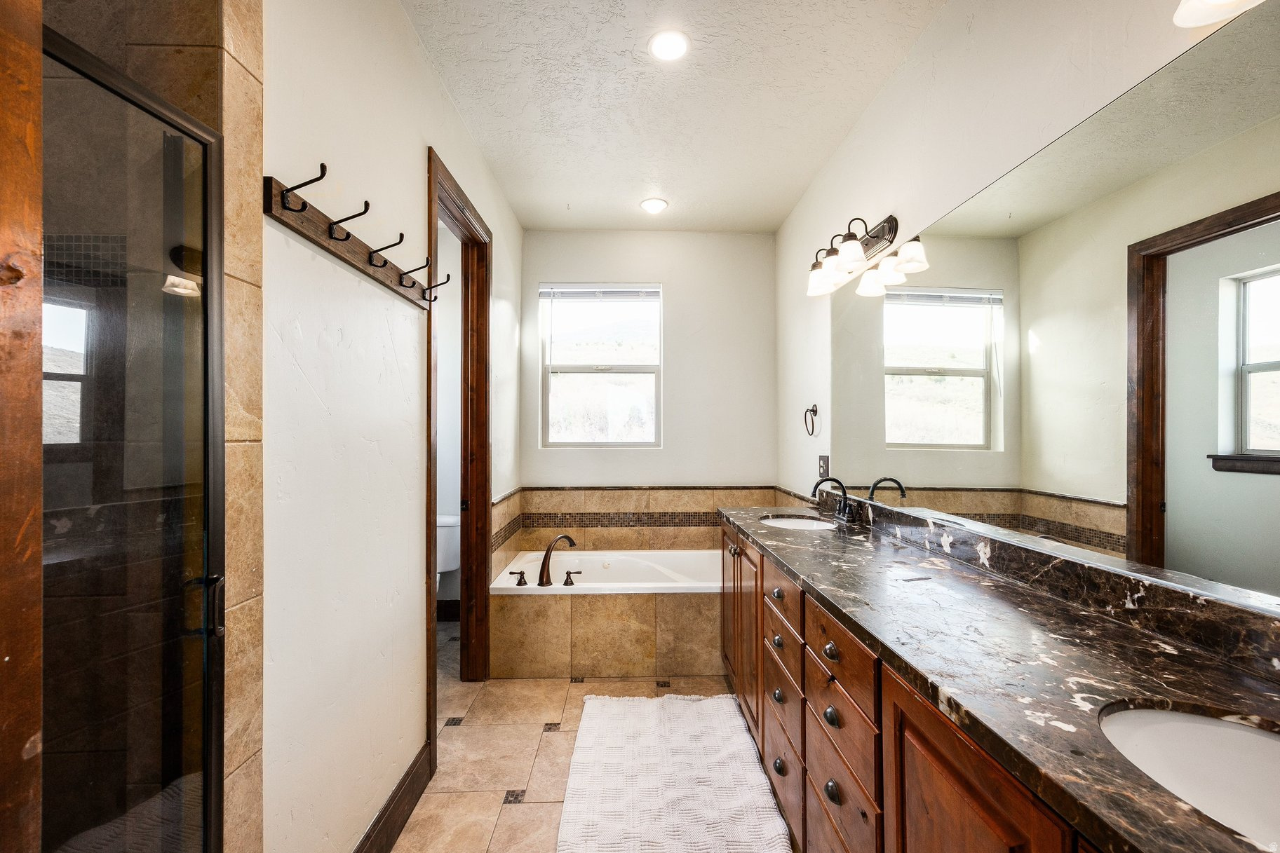BIG POLE ESTATES - Residential
