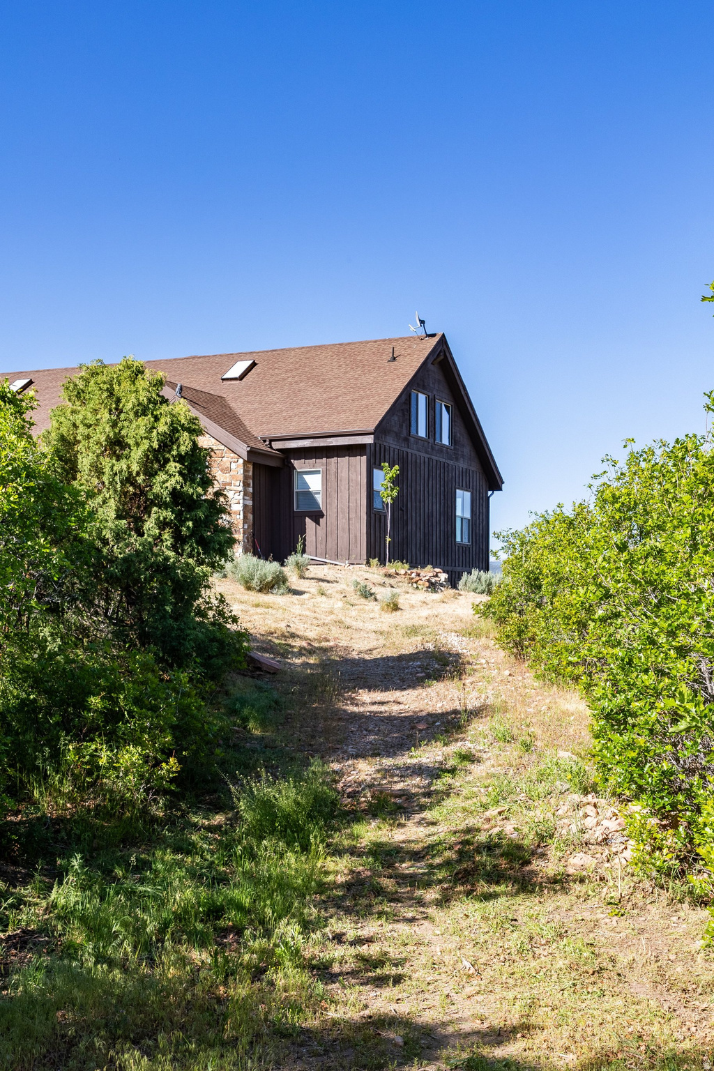 BIG POLE ESTATES - Residential