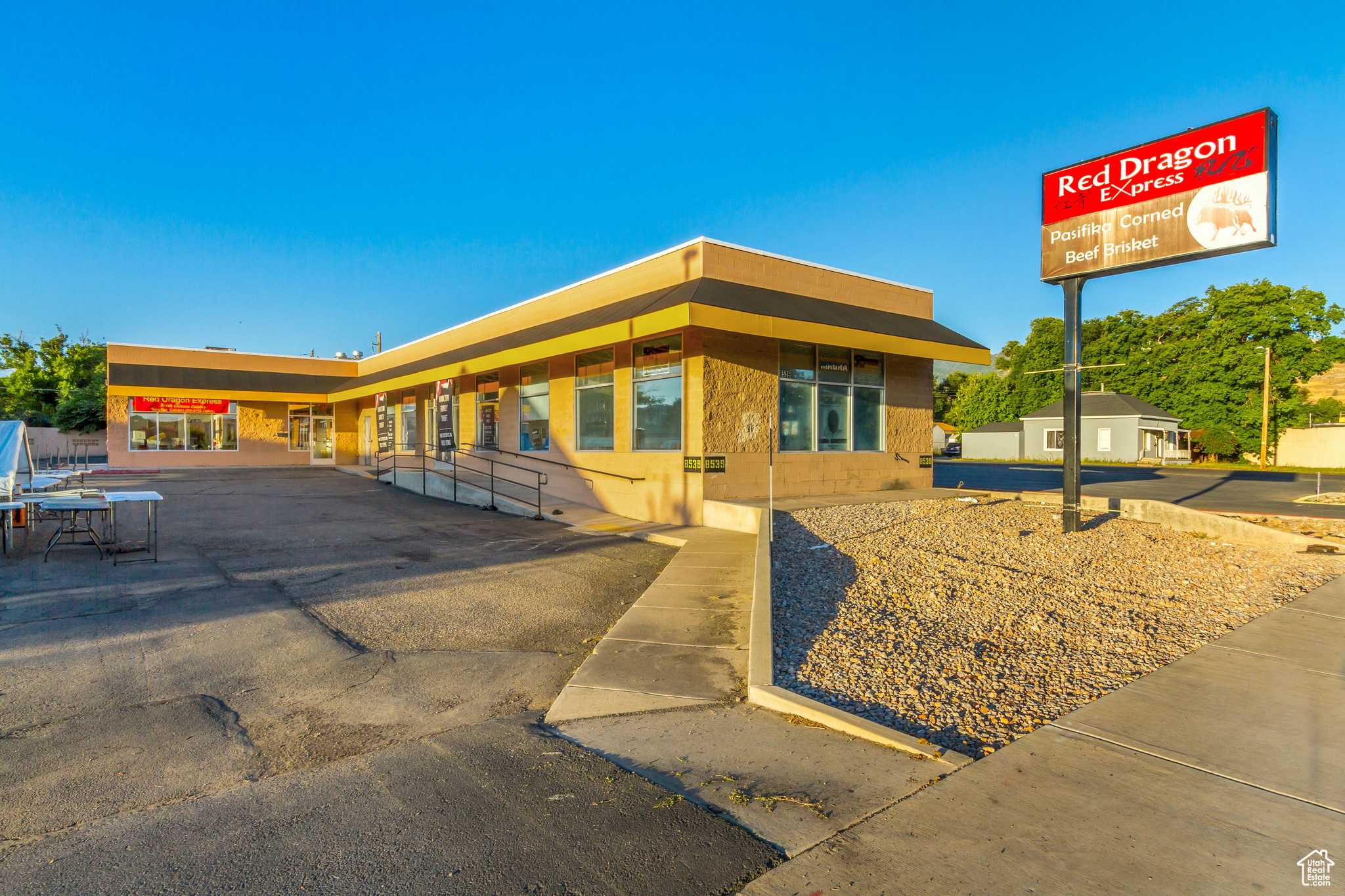 Currently used as a retail store, but separated into offices.  Could be used as an office space or a retail space.  Walls could be removed.  Call agent for more details.