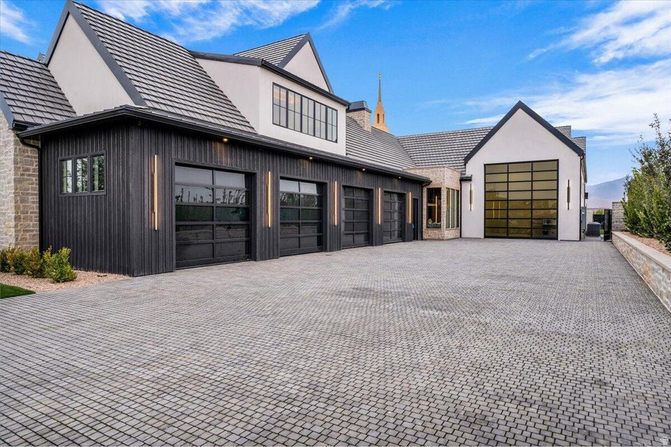 GROVE - Residential